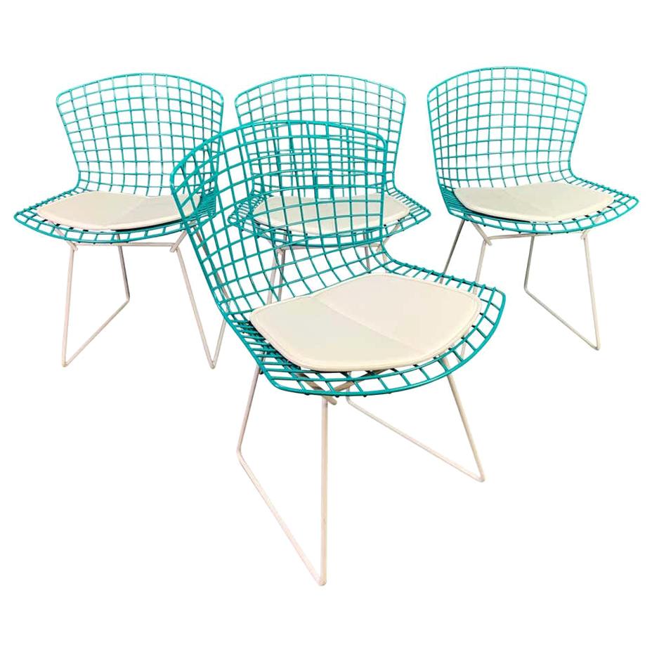 Set of Four Vintage Mid-Century Modern Dining Chairs by Harry Bertoia for Knoll For Sale