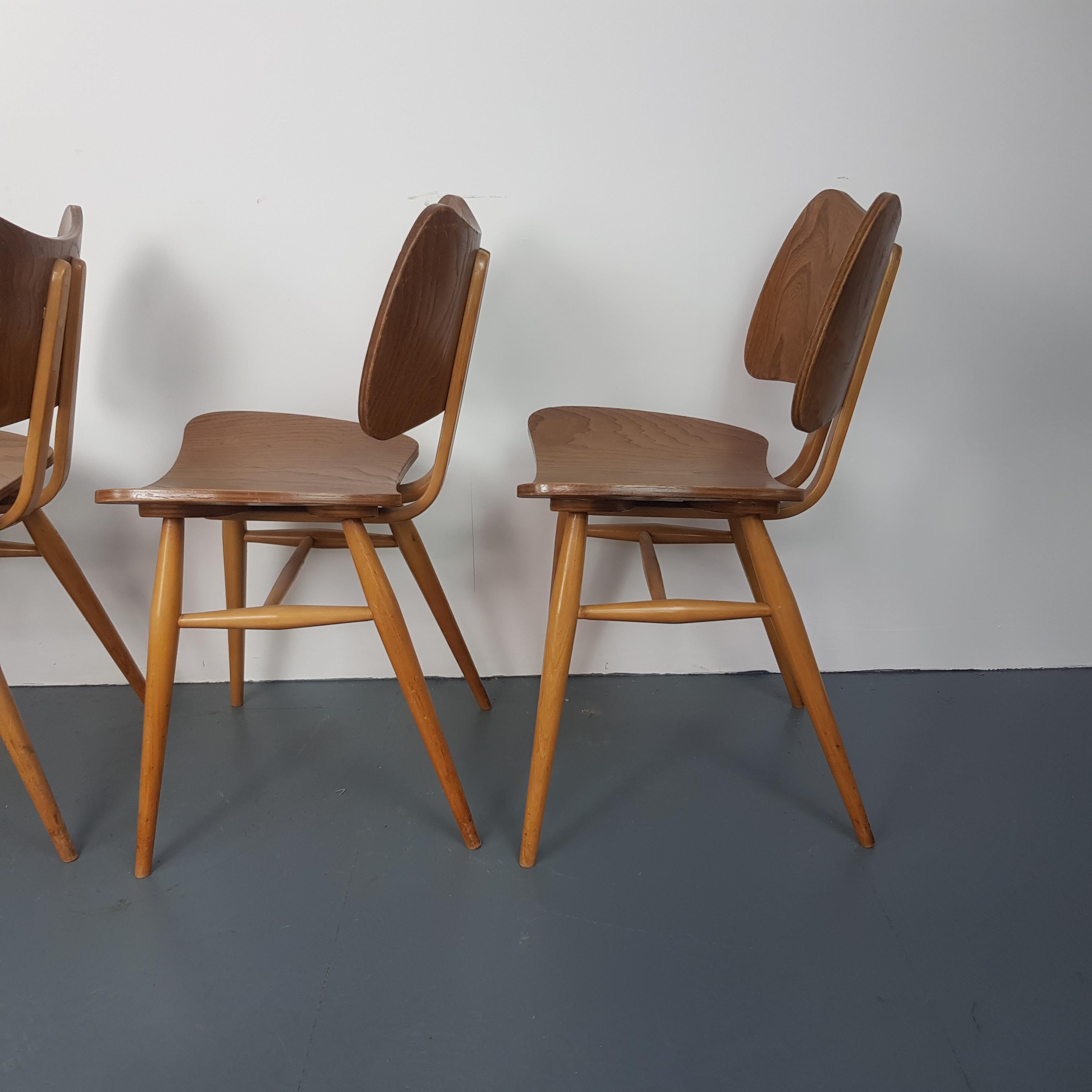 Set of Four Vintage Midcentury Ercol Butterfly Chairs In Good Condition For Sale In Lewes, East Sussex