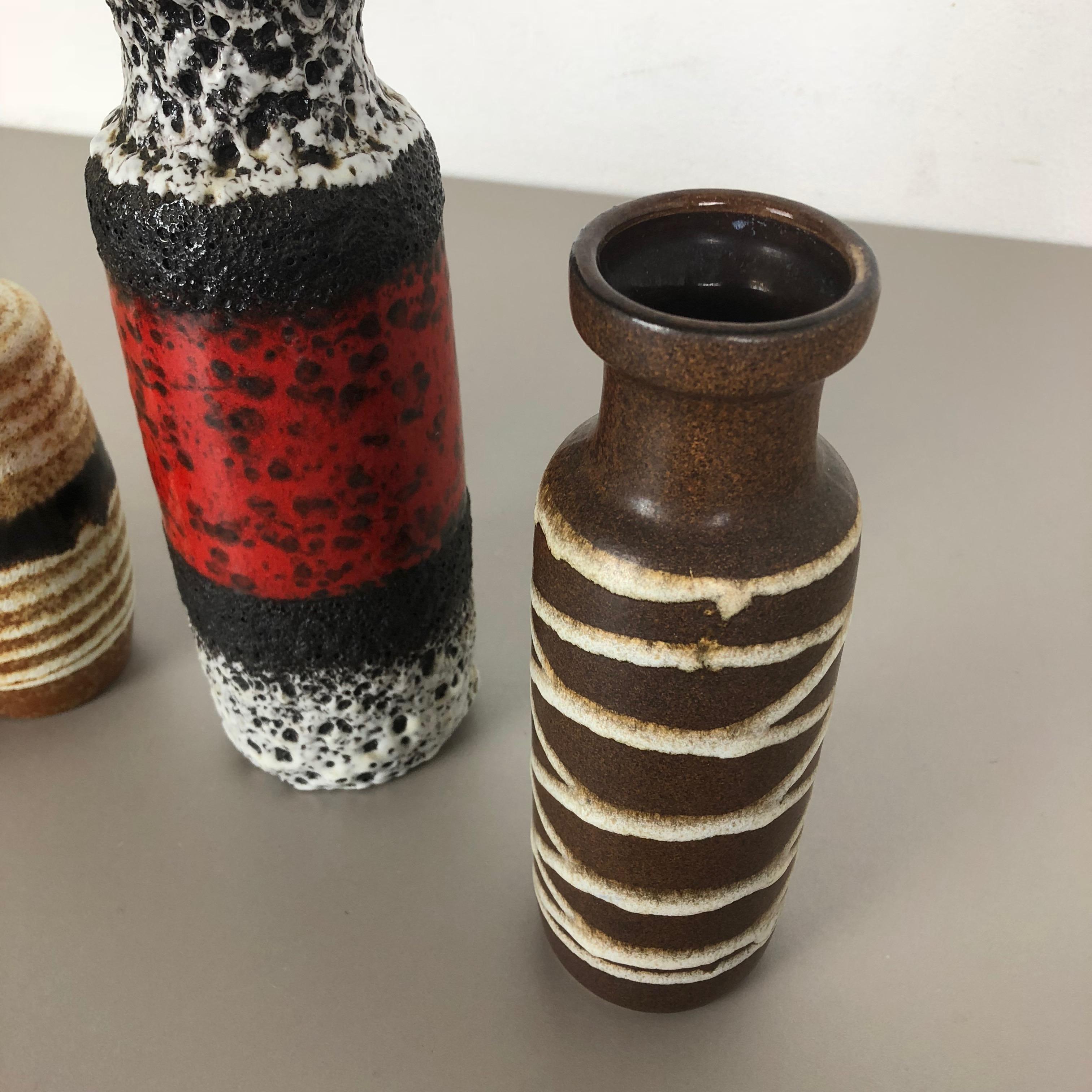 Céramique Ensemble de quatre vases multicolores en poterie de lave grasse de Scheurich, Allemagne en vente