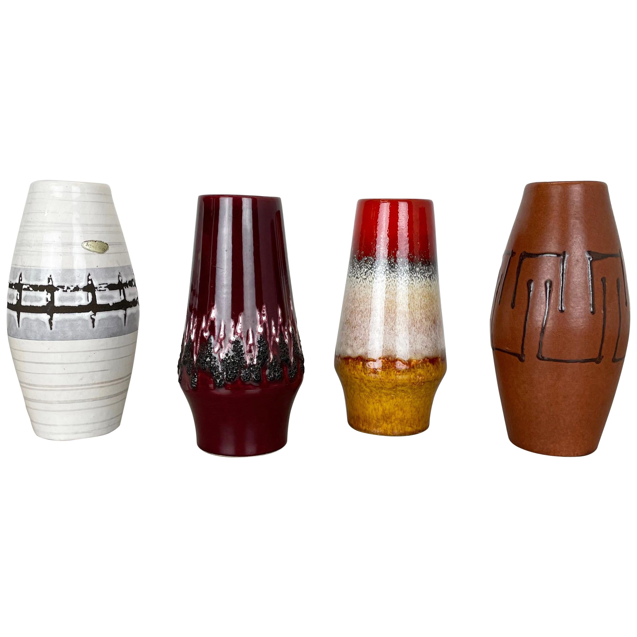 Ensemble de quatre vases multicolores en poterie de lave grasse de Scheurich, Allemagne