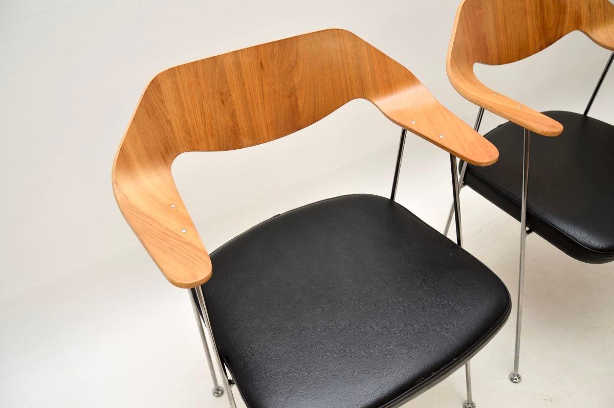 Mid-20th Century Set of Four Vintage Robin Day 675 Dining Chairs For Sale