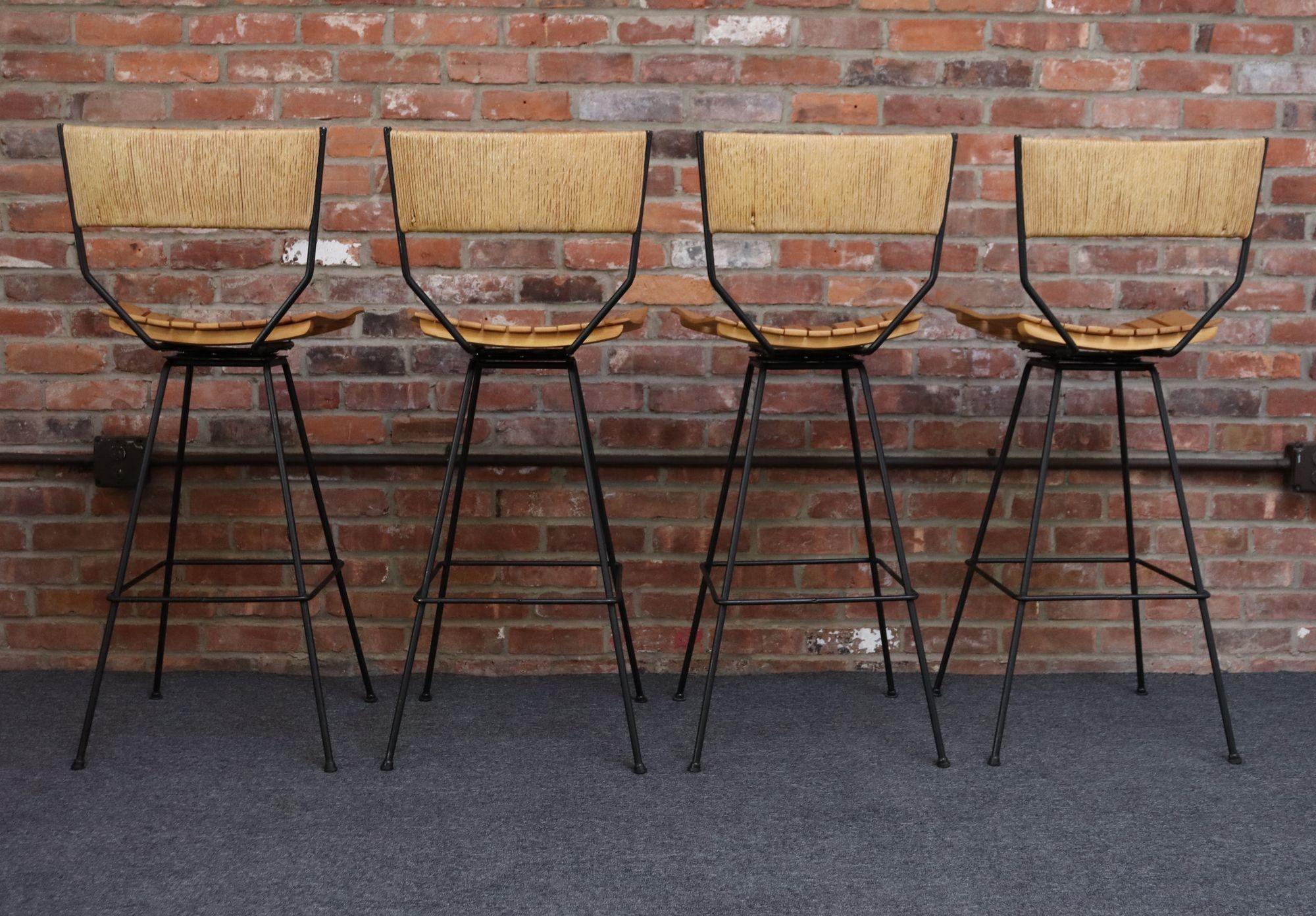 Set of Four Vintage Rush and Iron Swiveling Bar Stools by Arthur Umanoff In Good Condition In Brooklyn, NY