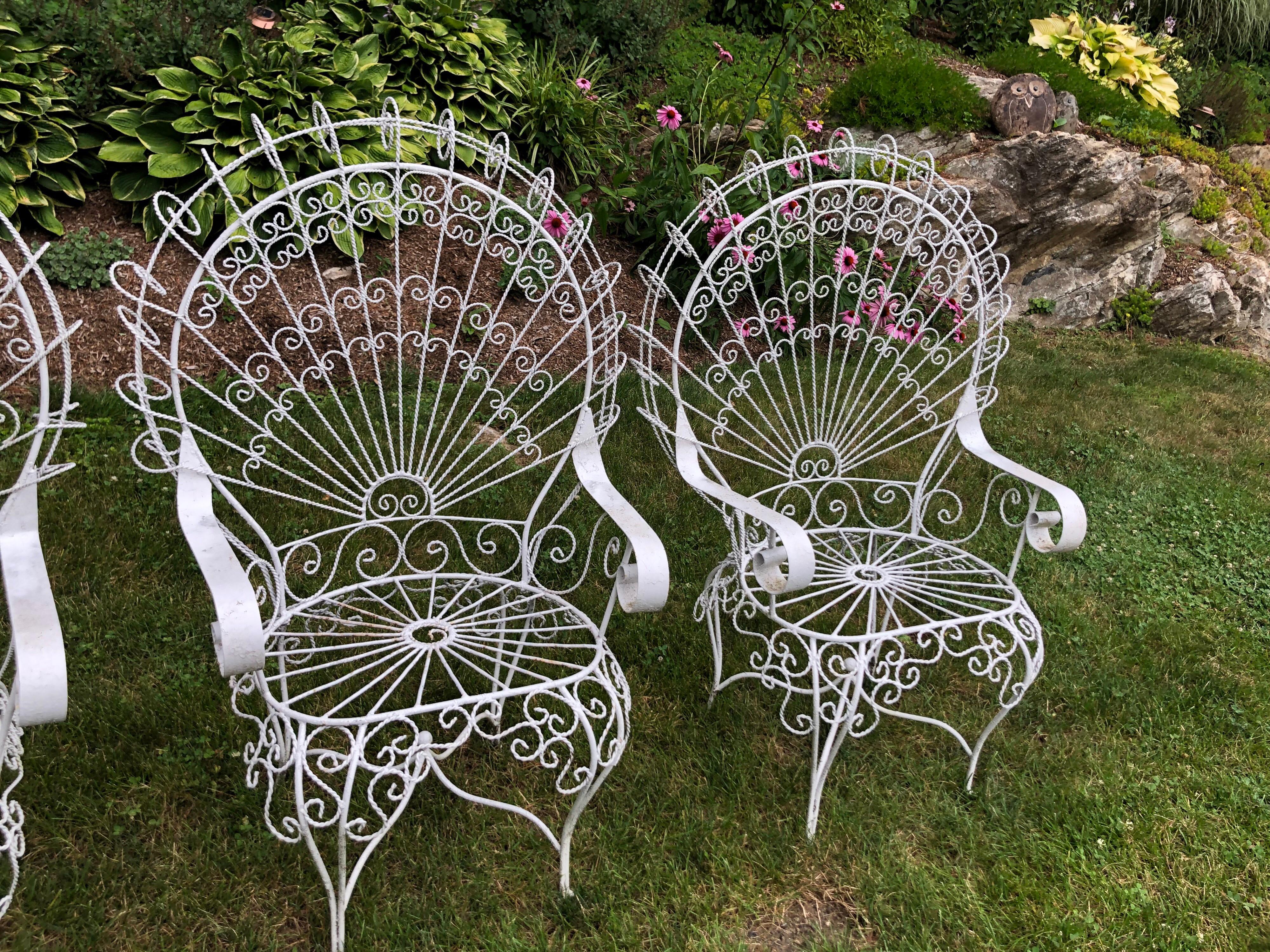 Set of Four Vintage Salterini White Peacock Chairs In Good Condition In Redding, CT