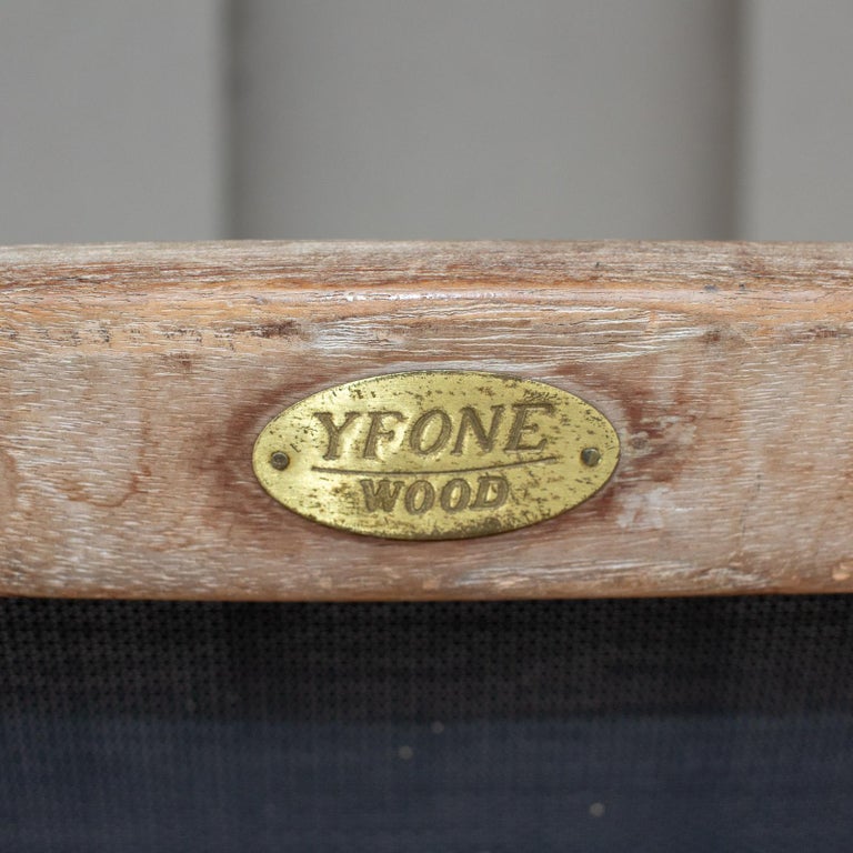 Ensemble de quatre vieilles chaises d'extérieur pliantes en teck et nylon  trouvées en France sur 1stDibs | table teck yfone wood, yfone wood chaise