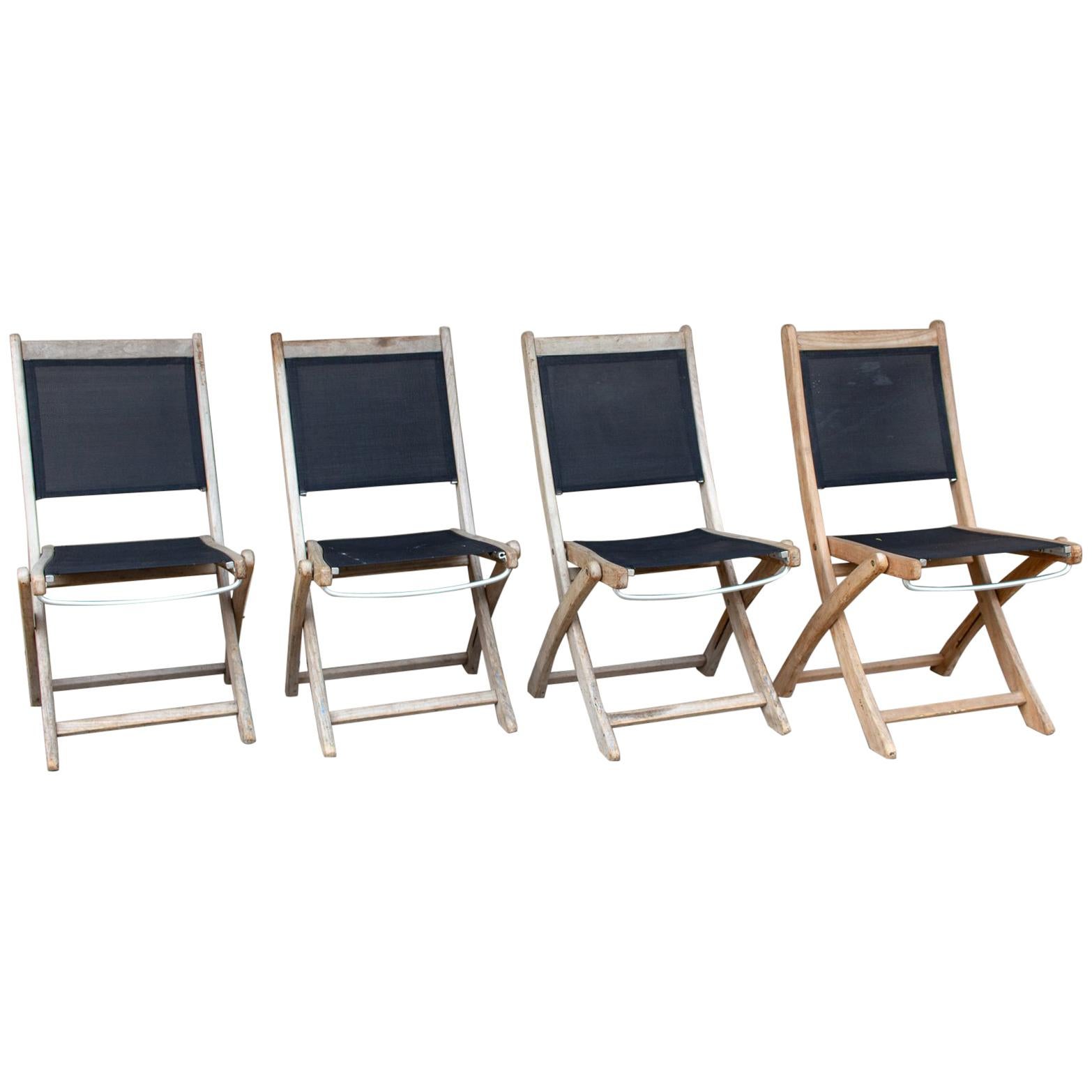 Ensemble de quatre vieilles chaises d'extérieur pliantes en teck et nylon  trouvées en France sur 1stDibs | table teck yfone wood, yfone wood chaise