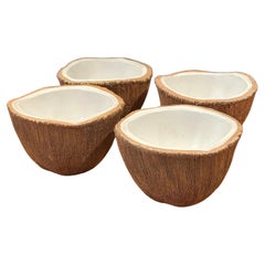 Satz von vier Vintage "Tiki Coconut" Steingutschalen von Ed Langbein