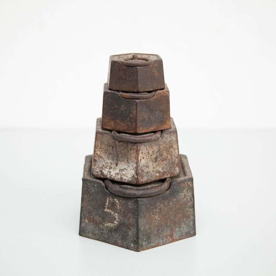 Mid-Century Modern Ensemble de quatre poids vintage, datant d'environ 1920 en vente