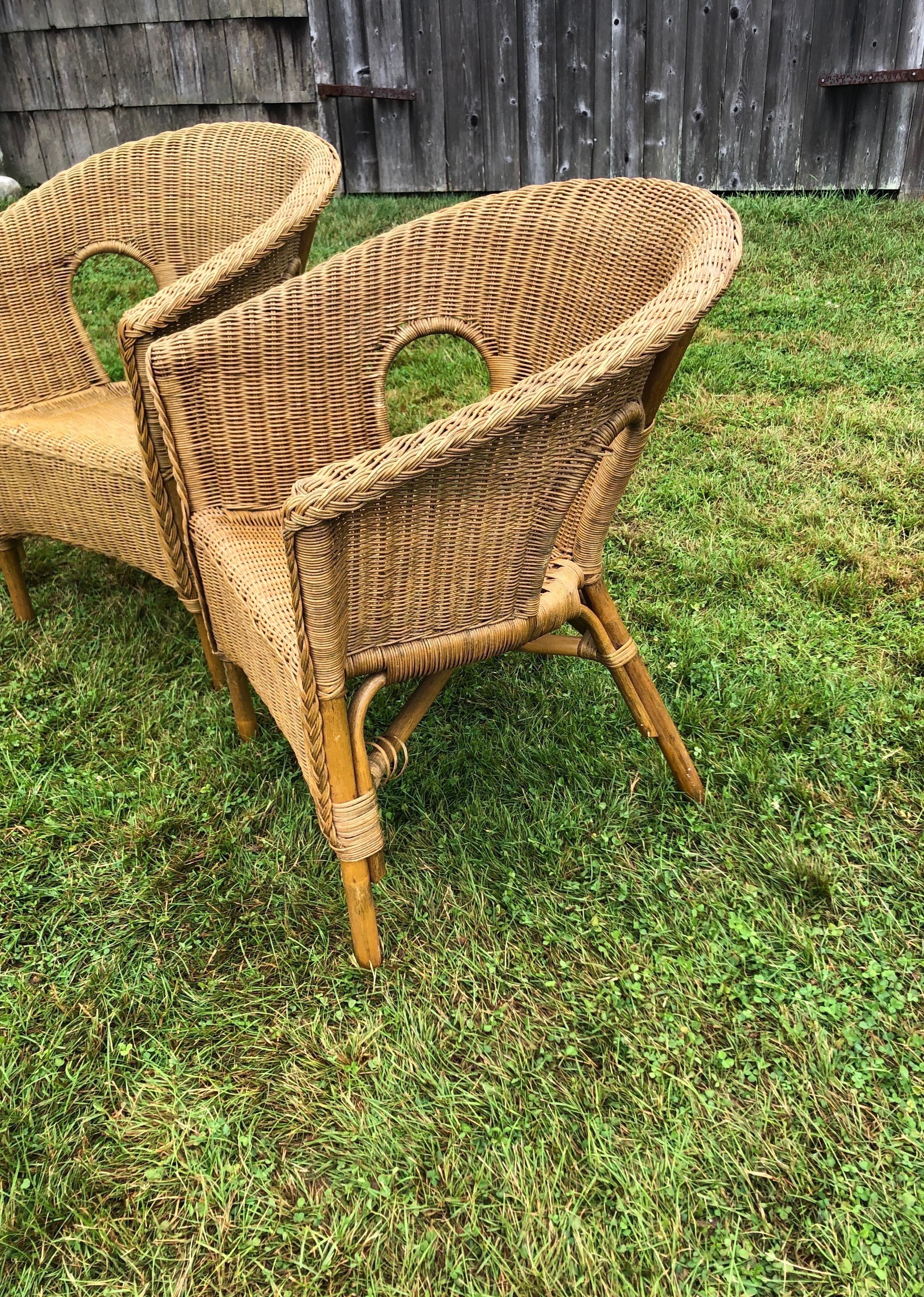 Set Of Four Vintage Woven Wicker Chairs In Good Condition For Sale In Chapel Hill, NC