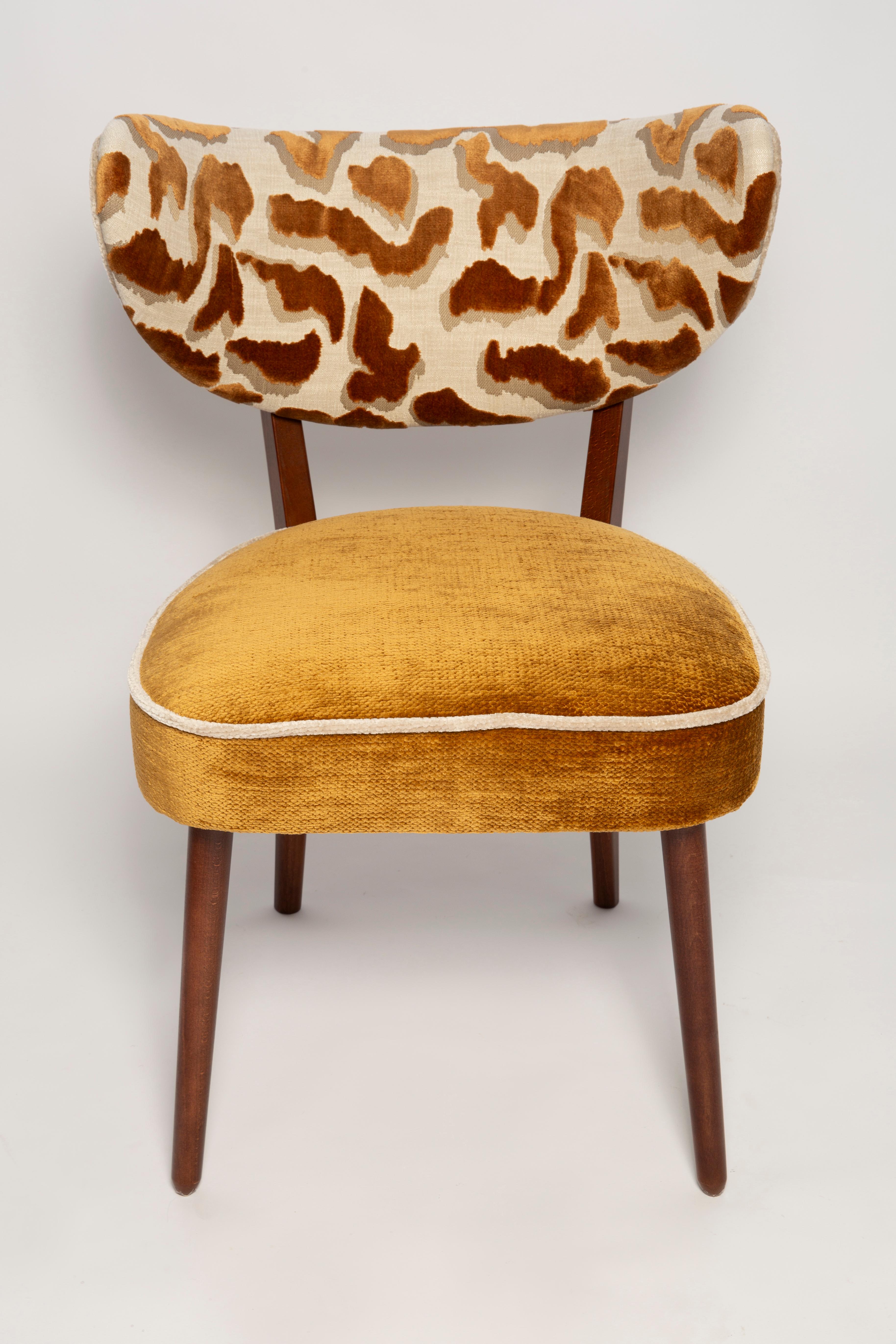 Satz von vier Vintola Studio Esszimmerstühlen, Casamance DEMOISELLE und NIMBUS Stoff im Angebot 4