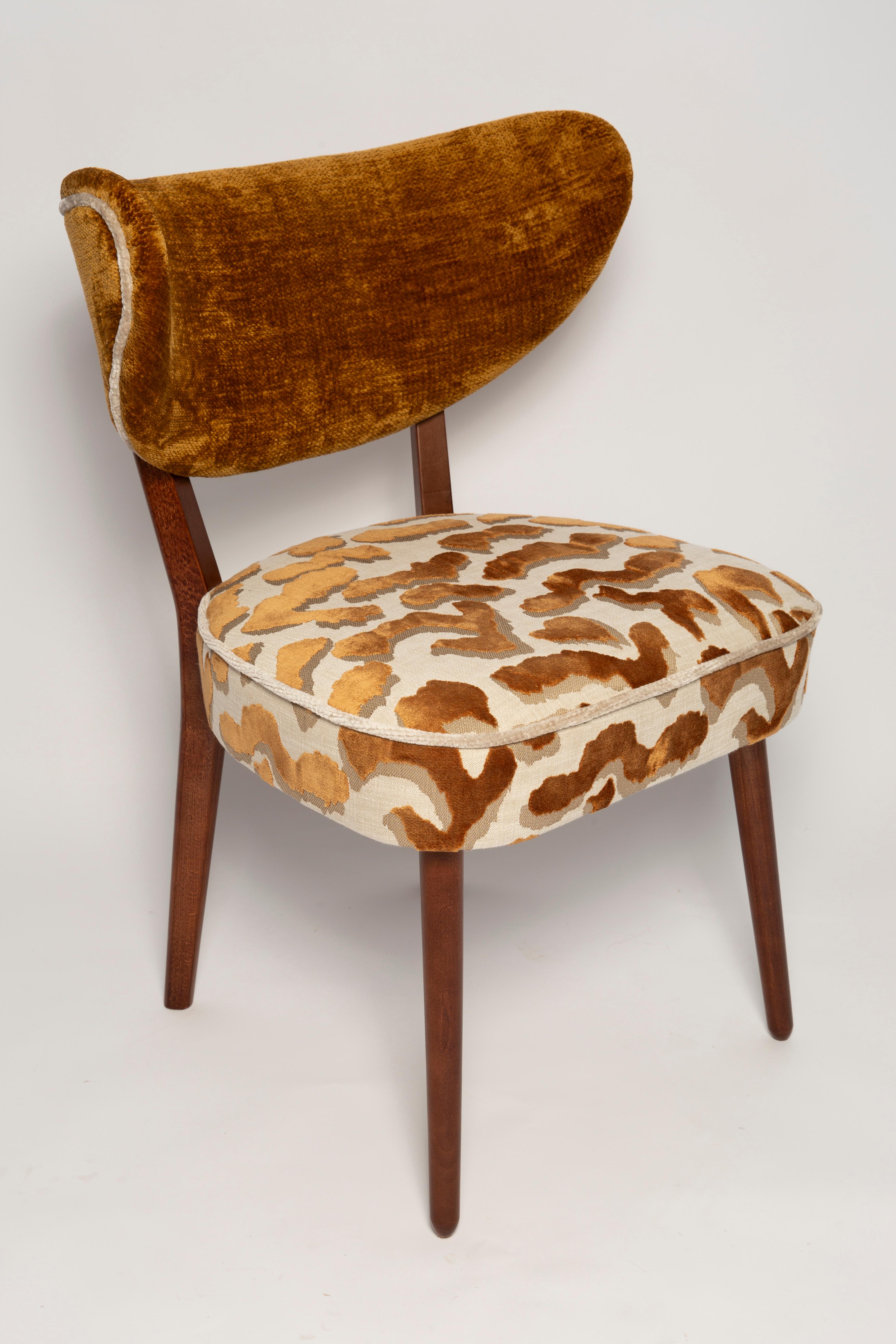 Satz von vier Vintola Studio Esszimmerstühlen, Casamance DEMOISELLE und NIMBUS Stoff (Moderne der Mitte des Jahrhunderts) im Angebot