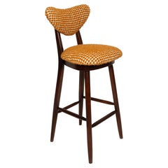 Lot de quatre tabourets de bar « Heart » de Vintola Studio, « Matin Calme Bouclé » par Misia, Europe