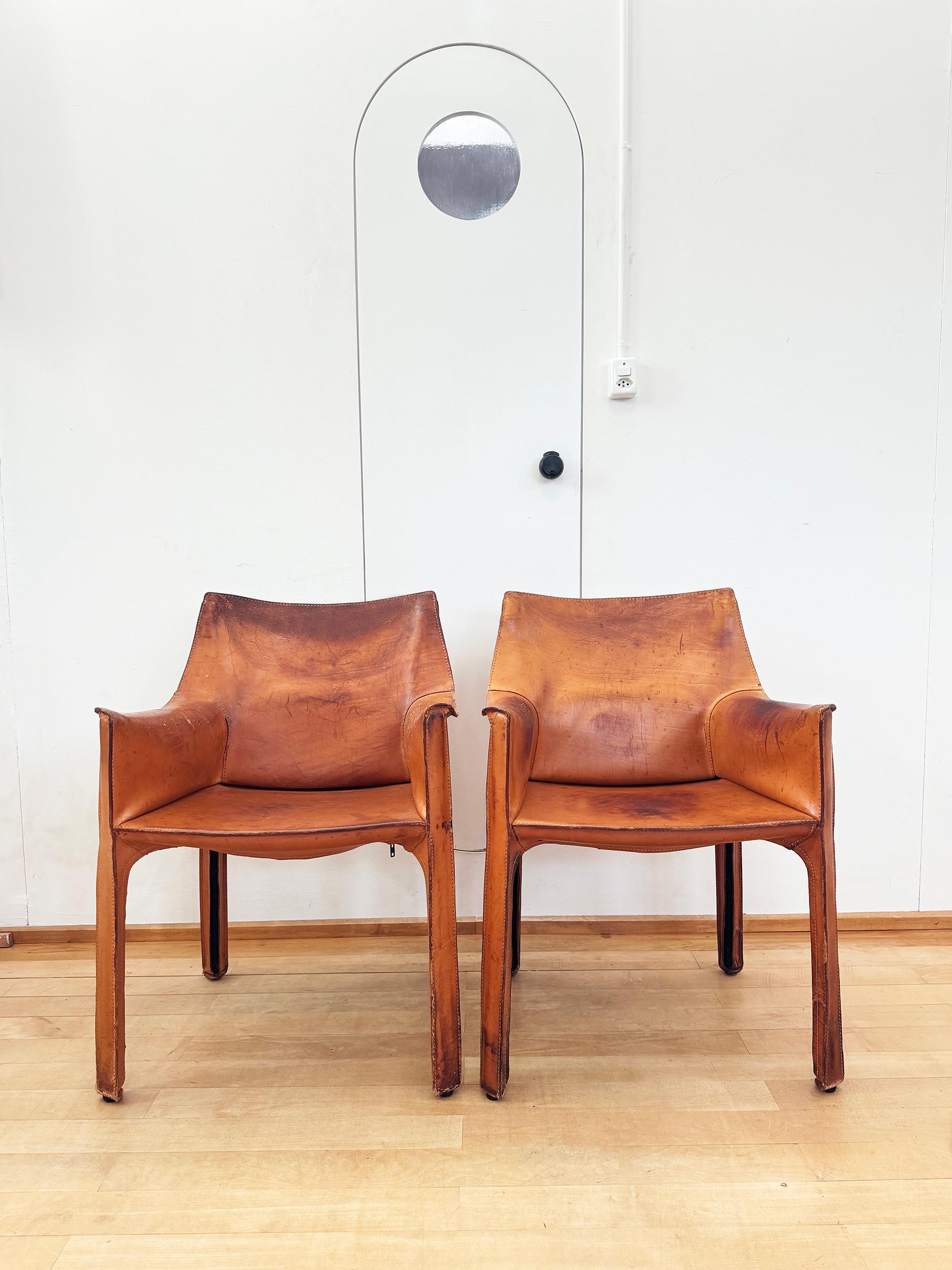 Ensemble de QUATRE fauteuils Cassina Cab 413 en cuir naturel brun cognac Bellini en vente 5