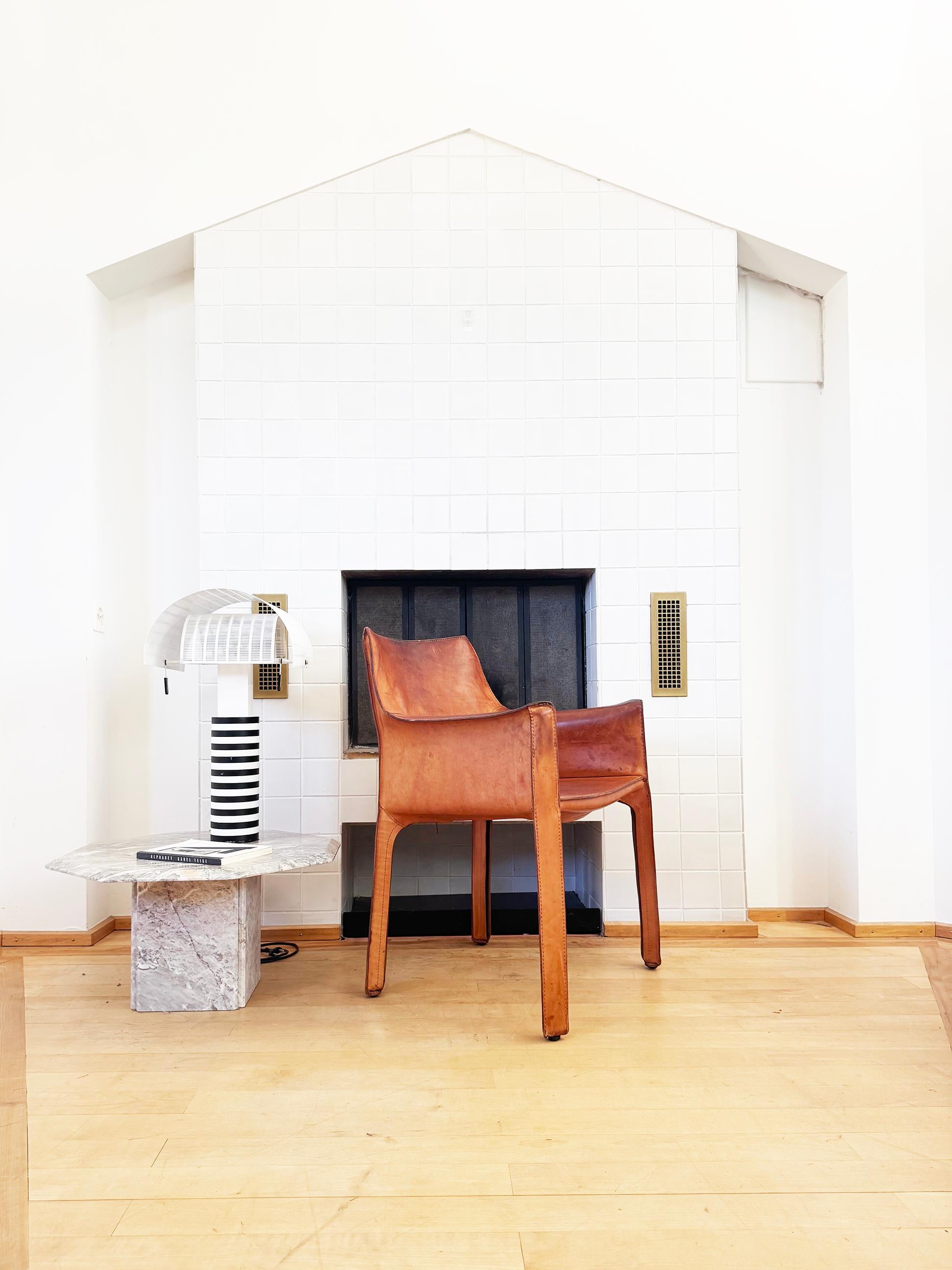 Ensemble de QUATRE fauteuils Cassina Cab 413 en cuir naturel brun cognac Bellini en vente 12