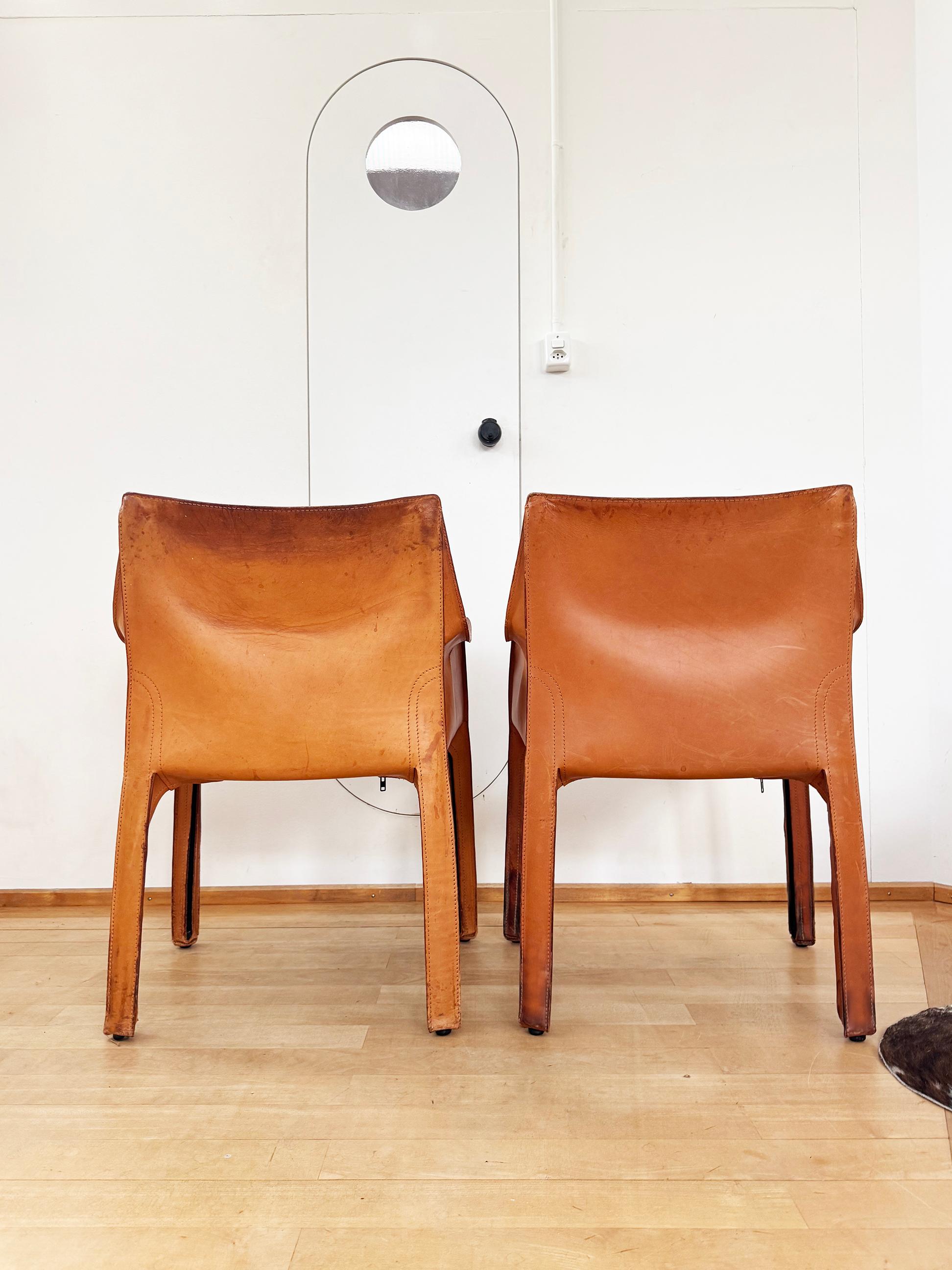 Ensemble de QUATRE fauteuils Cassina Cab 413 en cuir naturel brun cognac Bellini en vente 1