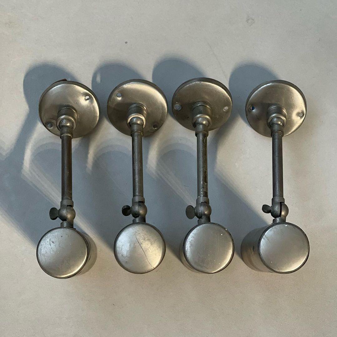 Set di quattro faretti da parete in metallo, anni '60, luci per il soggiorno, lampada decorativa 2