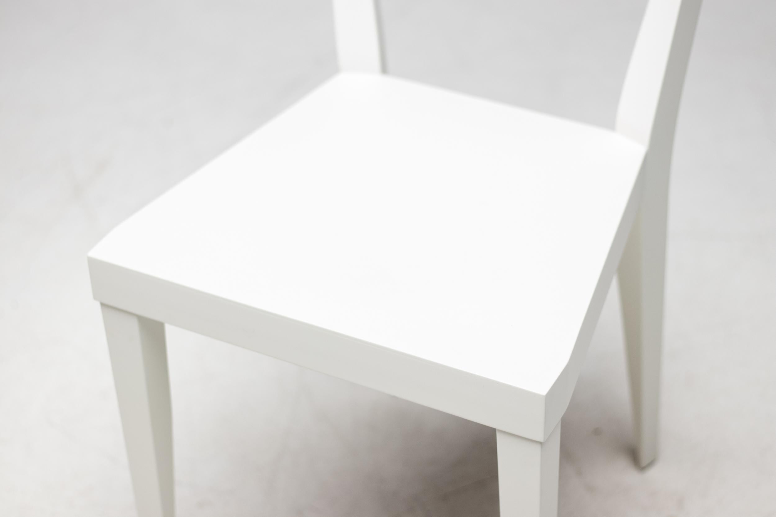 Set of Four White Gio Ponti Livia Chairs For Sale 1