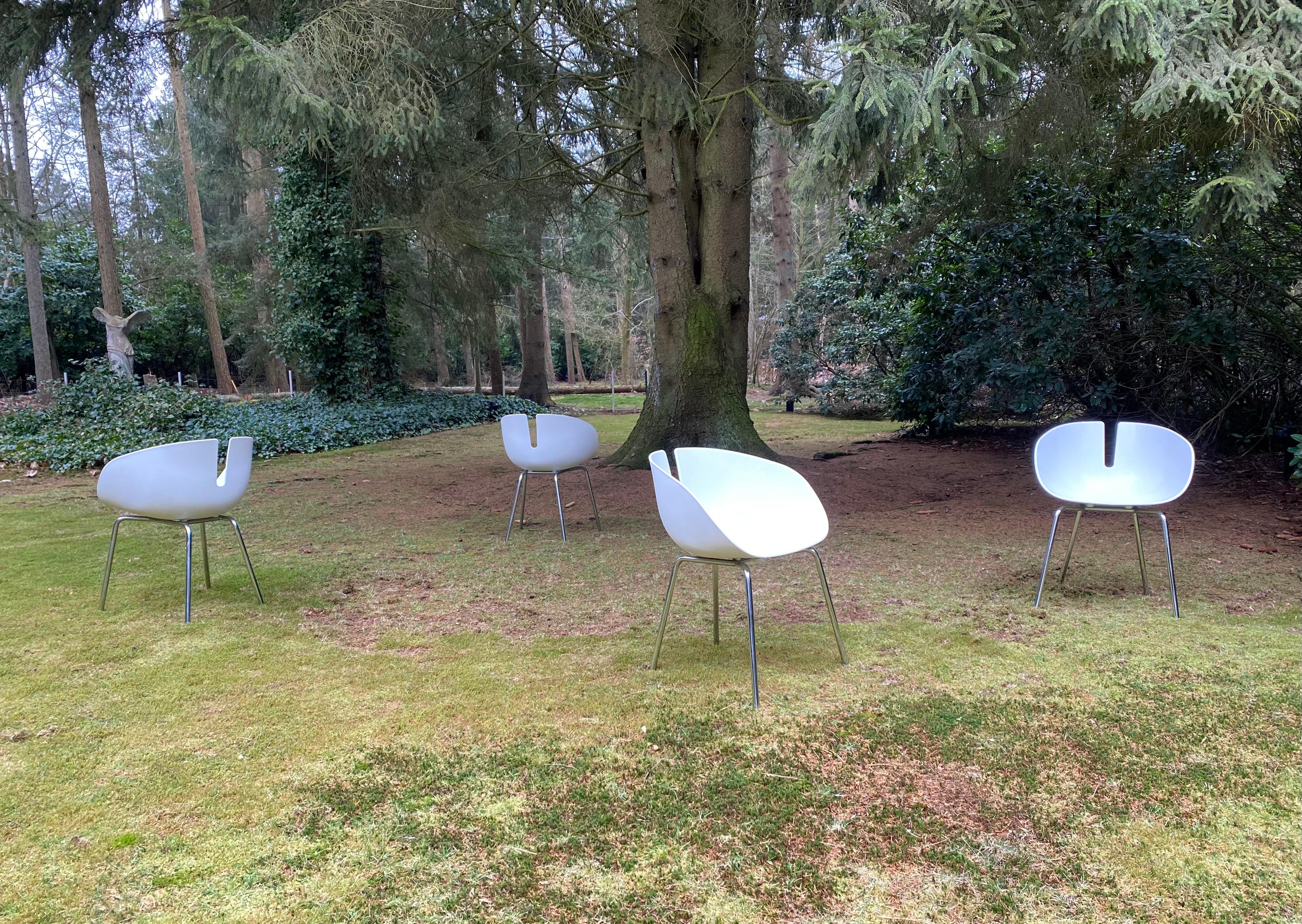 Modern Set of Four White Moroso Chairs, Model Fjord, by Patricia Urquiola 2002 For Sale