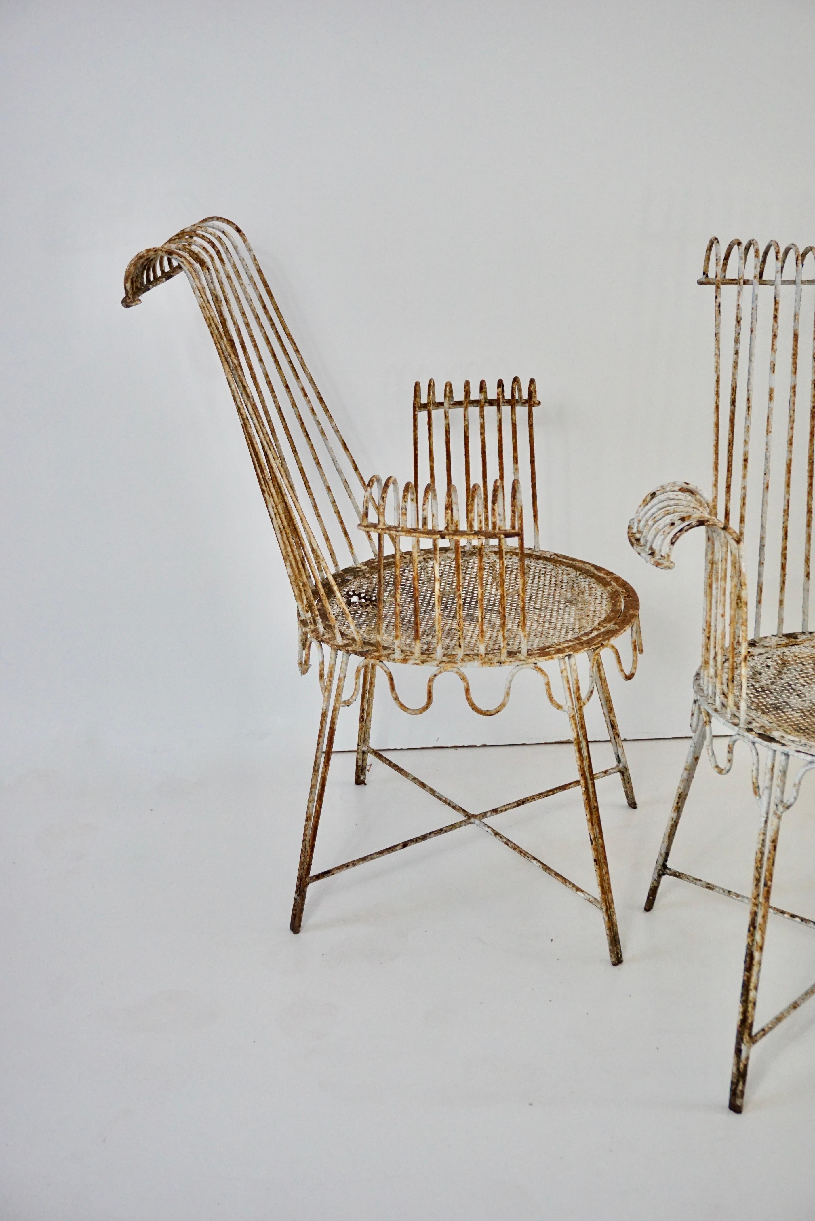 Ensemble de quatre blancs  Fauteuils en acier 