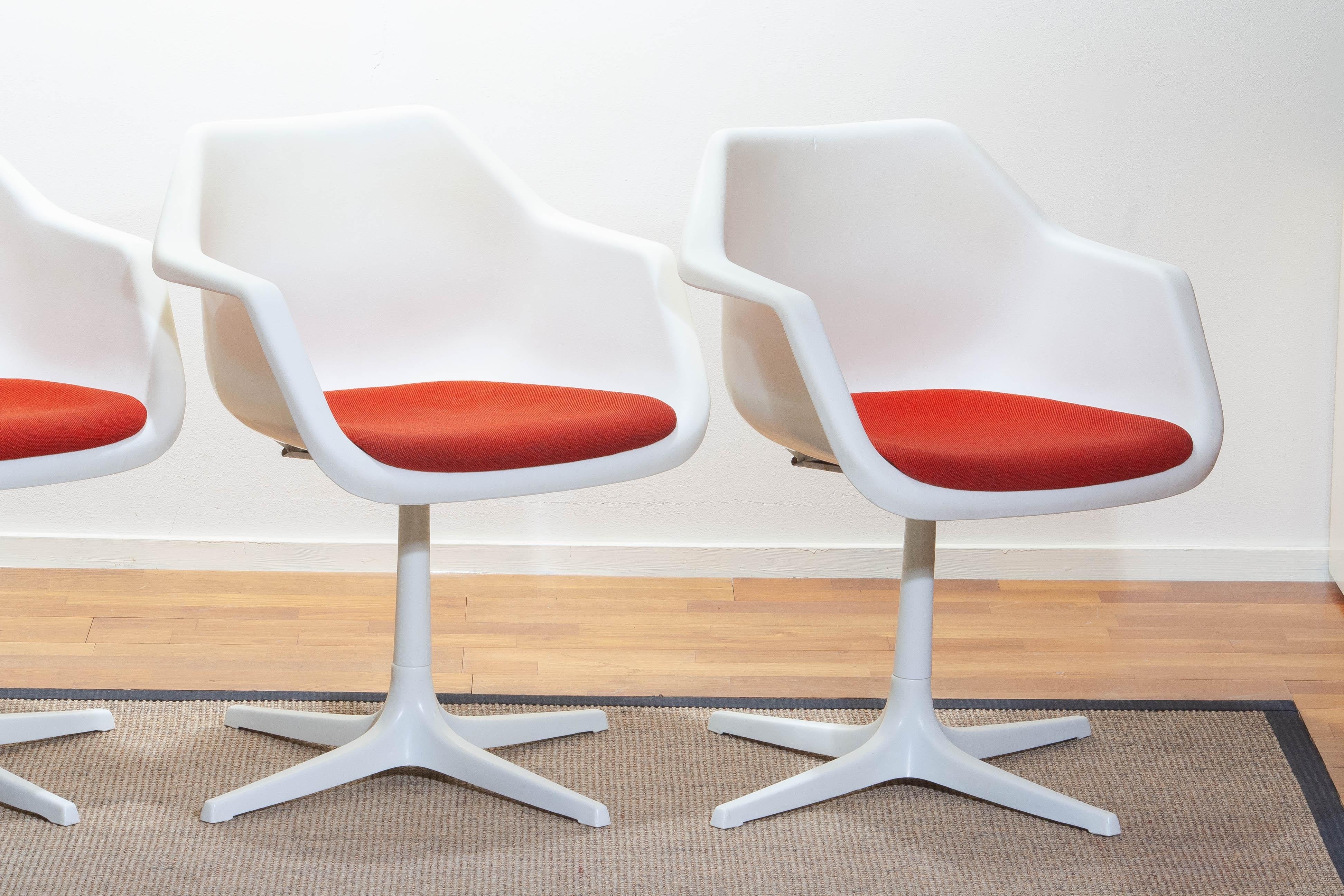 French Set of Four White Swivel Chair by Robin Day for Hille, France, 1960