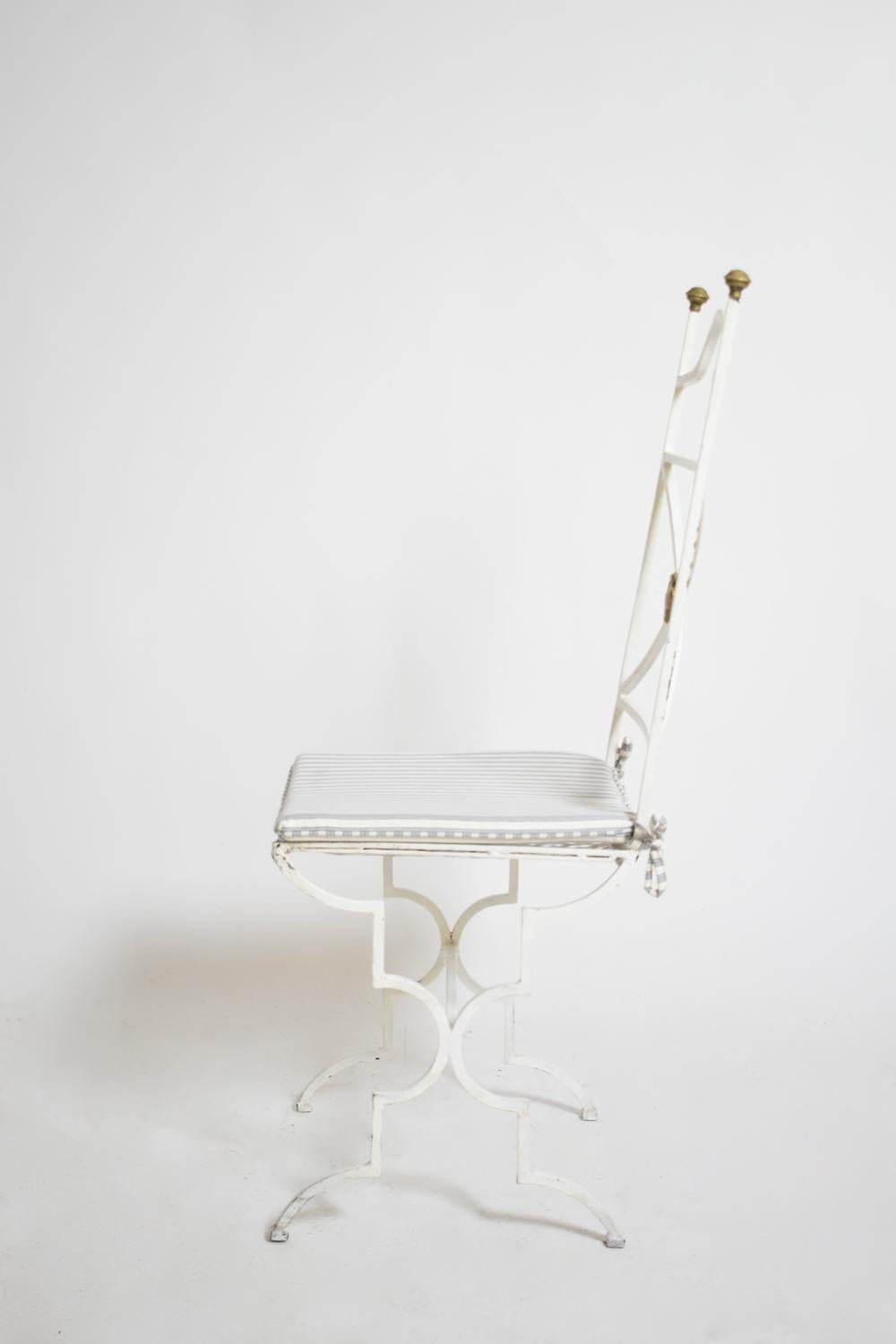 Set of four white wrought iron chairs, 1940s im Zustand „Hervorragend“ im Angebot in Lisboa, PT