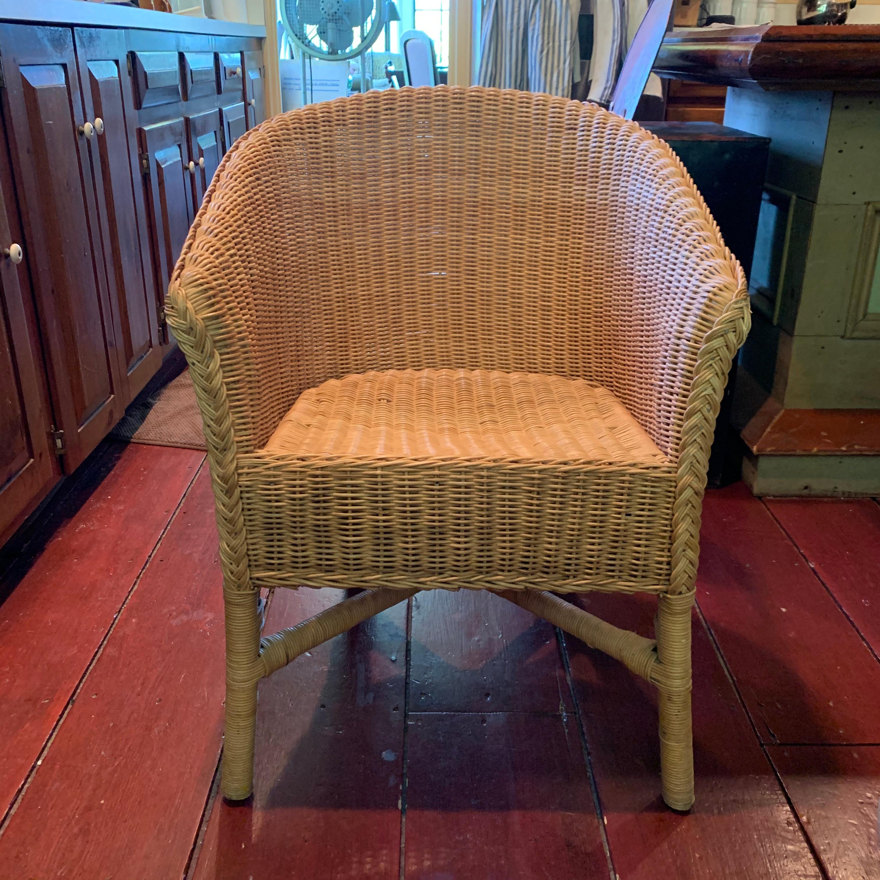 Set of Four Wicker Dining Chairs, Contemporary In Good Condition In New York, NY