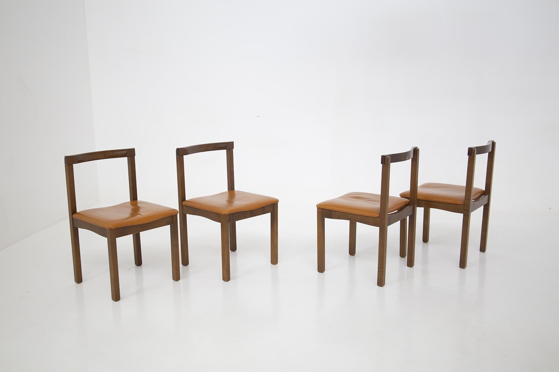 Set of Four Wooden Chairs by Vittorio Introini for Sormani For Sale 3