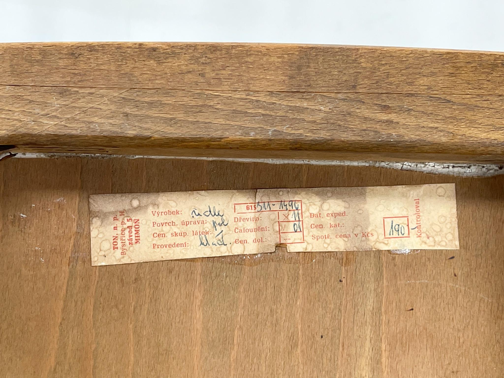 Satz von vier Holzstühlen aus Holz, Tschechoslowakei, 1960er Jahre (20. Jahrhundert) im Angebot