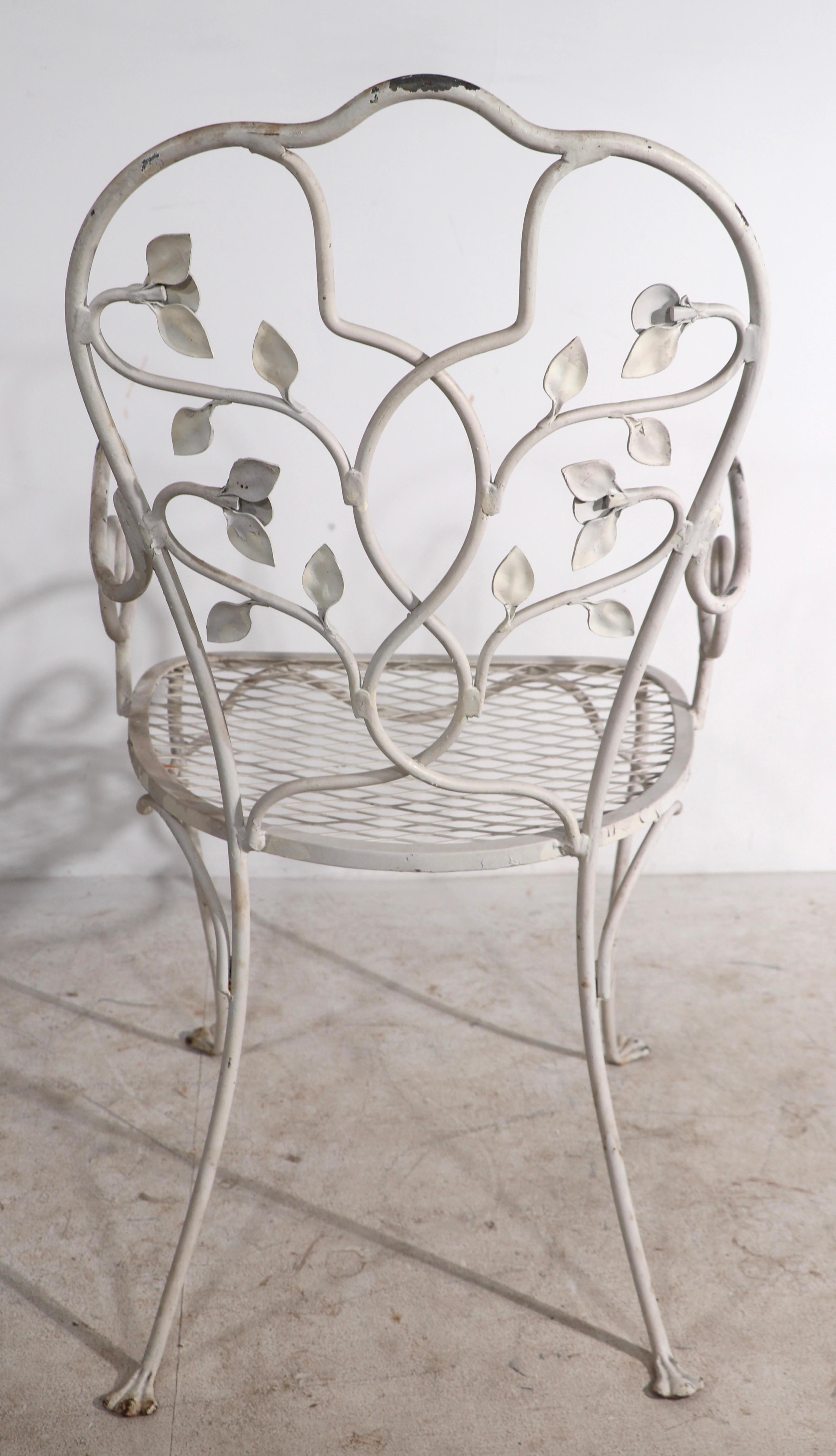 Set of Four Wrought Iron Garden Patio Chairs by Salterini  In Good Condition In New York, NY