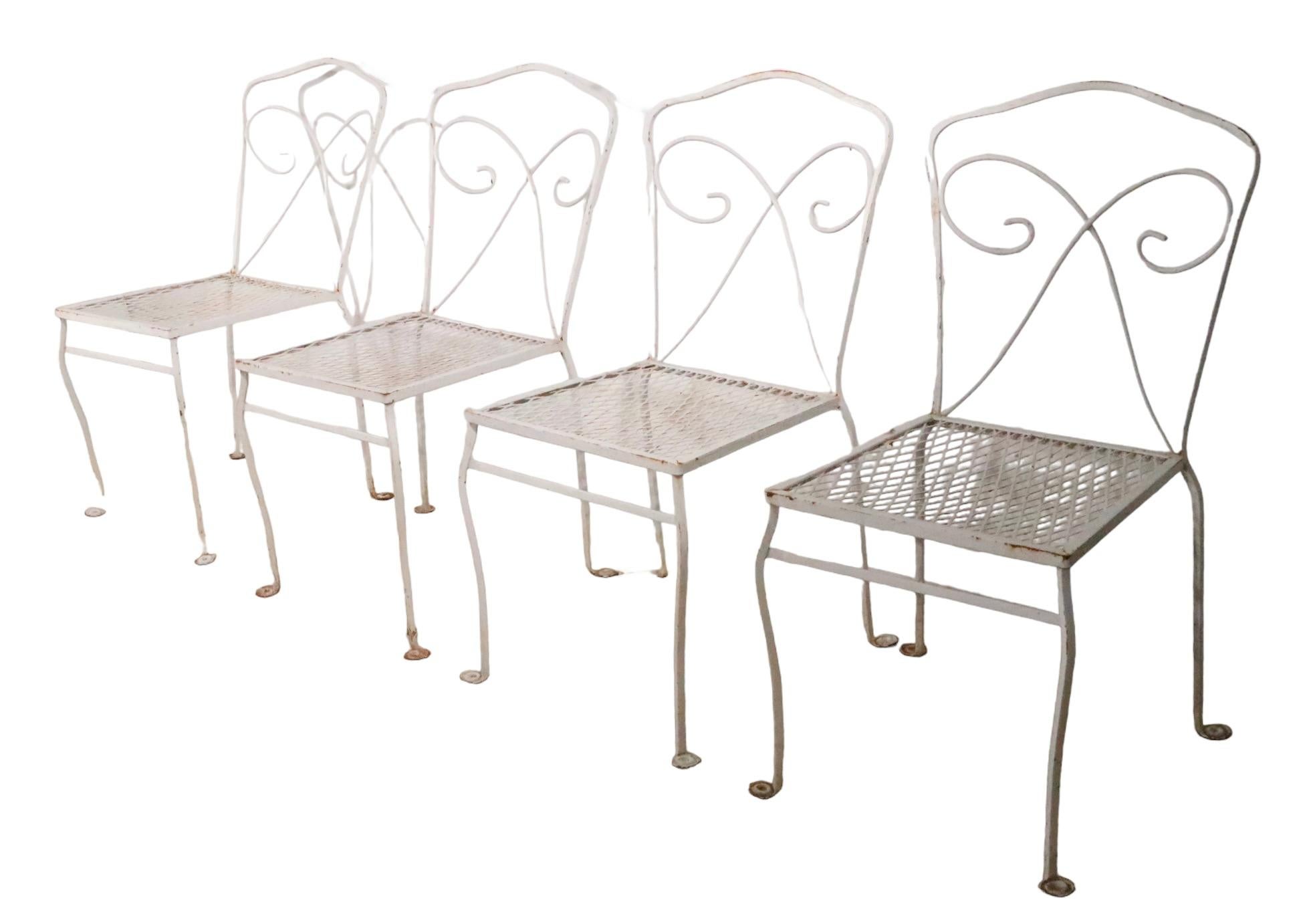 Set of Four Wrought Iron Garden Patio Chairs Possibly by Woodard c 1950/1970s  For Sale 3