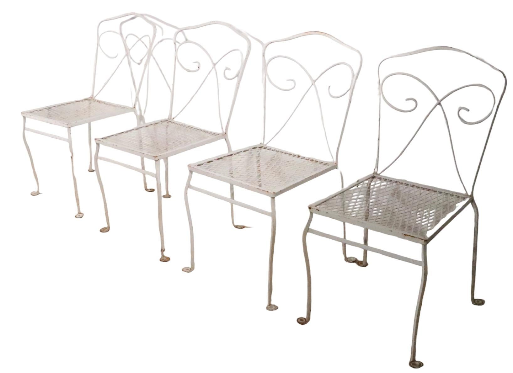 Set of Four Wrought Iron Garden Patio Chairs Possibly by Woodard c 1950/1970s  For Sale 4