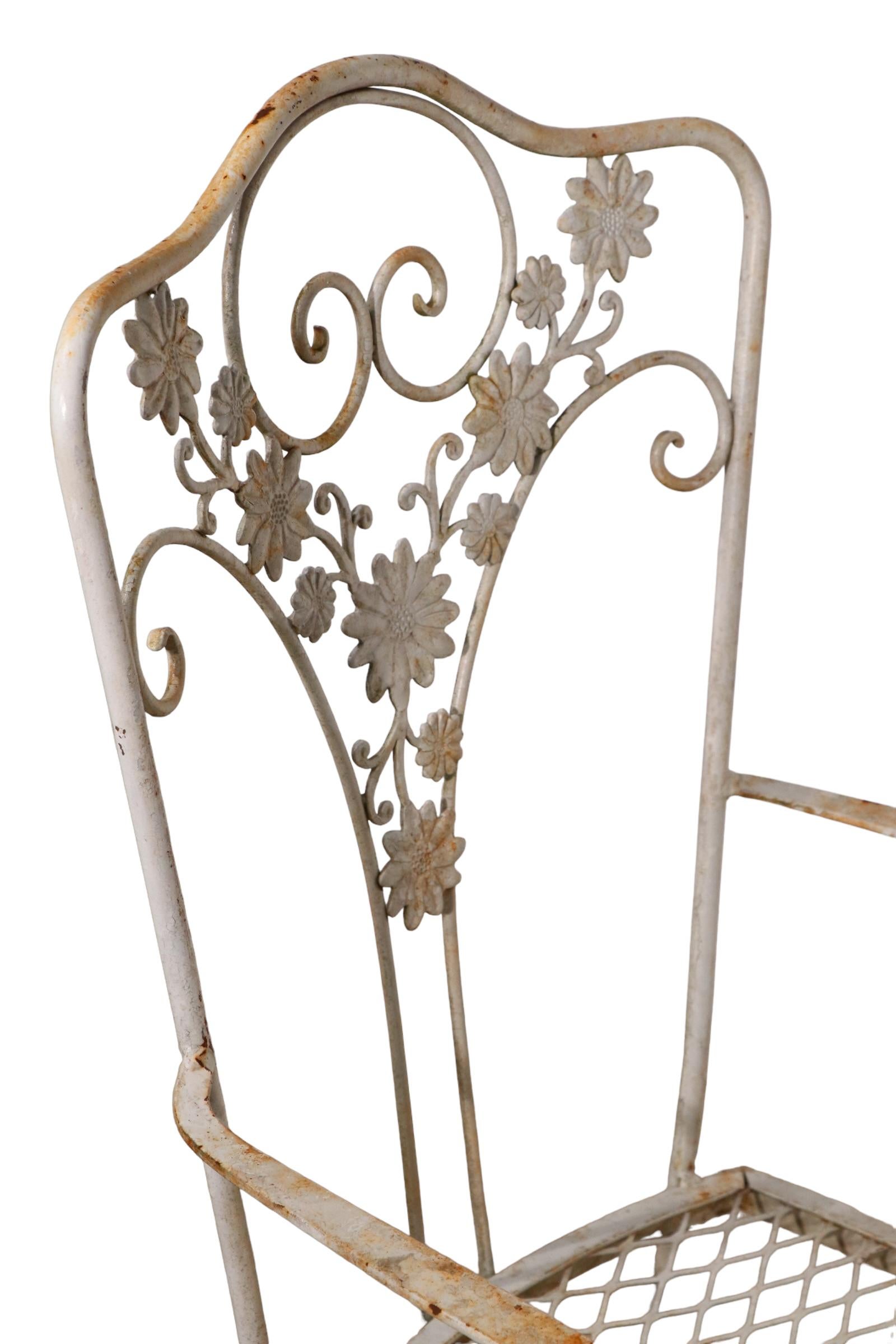 Set of Four Wrought Iron Garden Patio Dining Chars Orleans for Woodard 1950/1960 For Sale 2