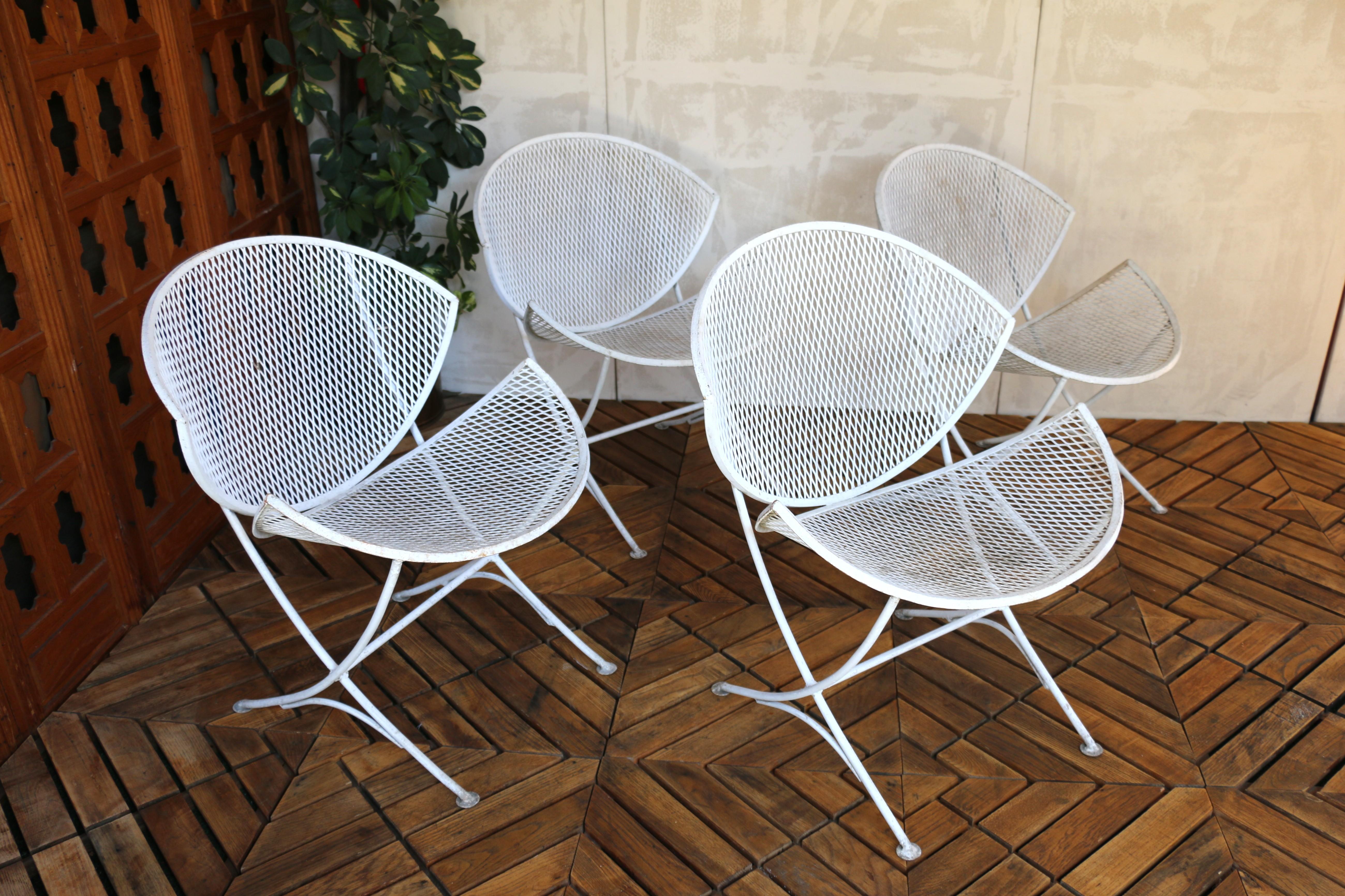 Mid-20th Century Set of Four Wrought Iron Patio Chairs by Maurizio Tempestini for Salterini For Sale