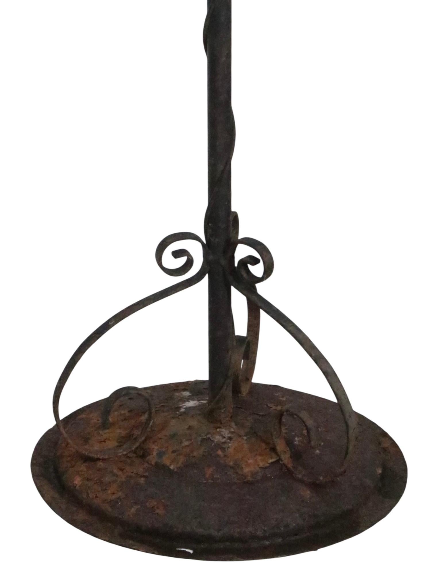 XX secolo Set di quattro supporti per piante in ferro battuto in vendita