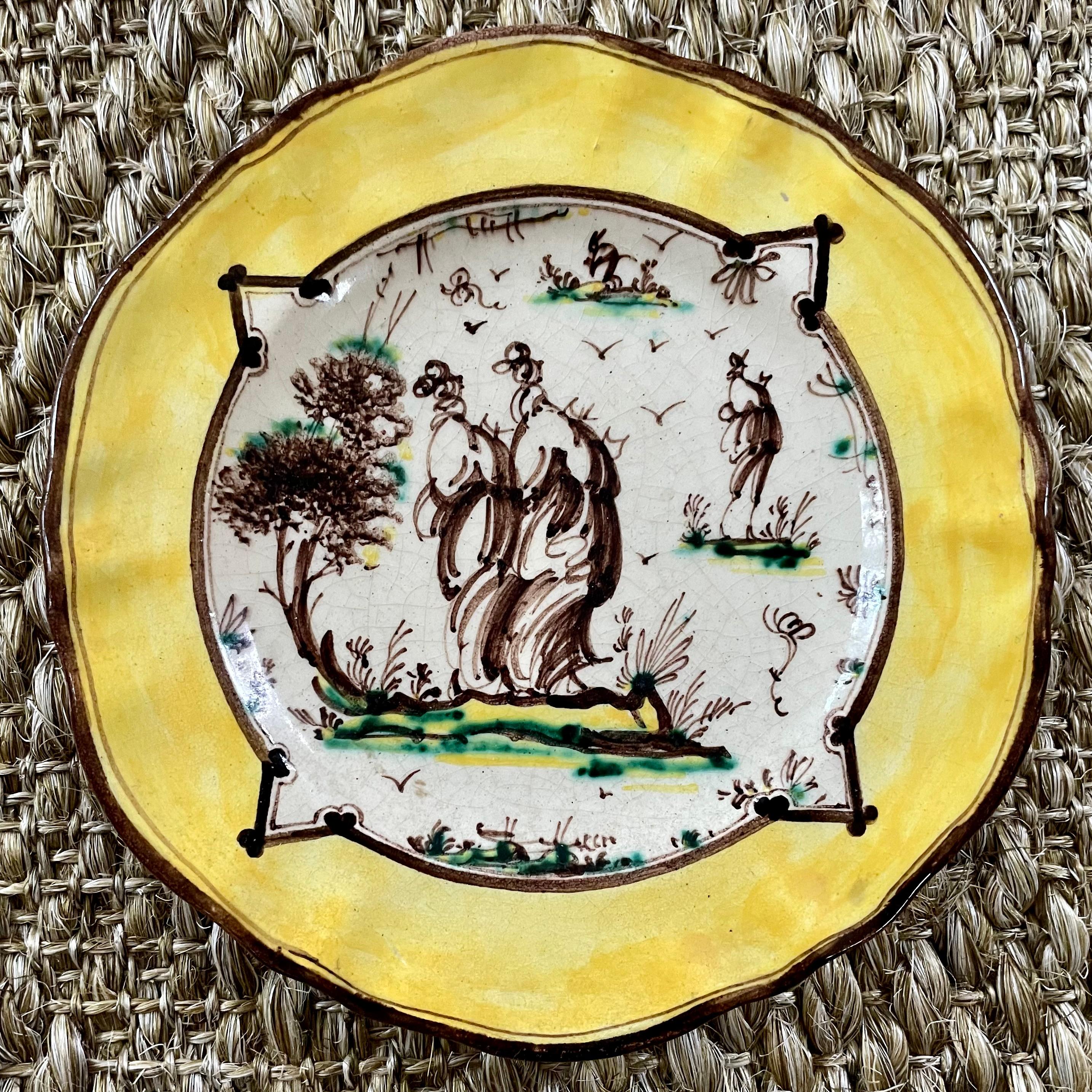 19th Century Set of Four Yellow Albisola Plates For Sale