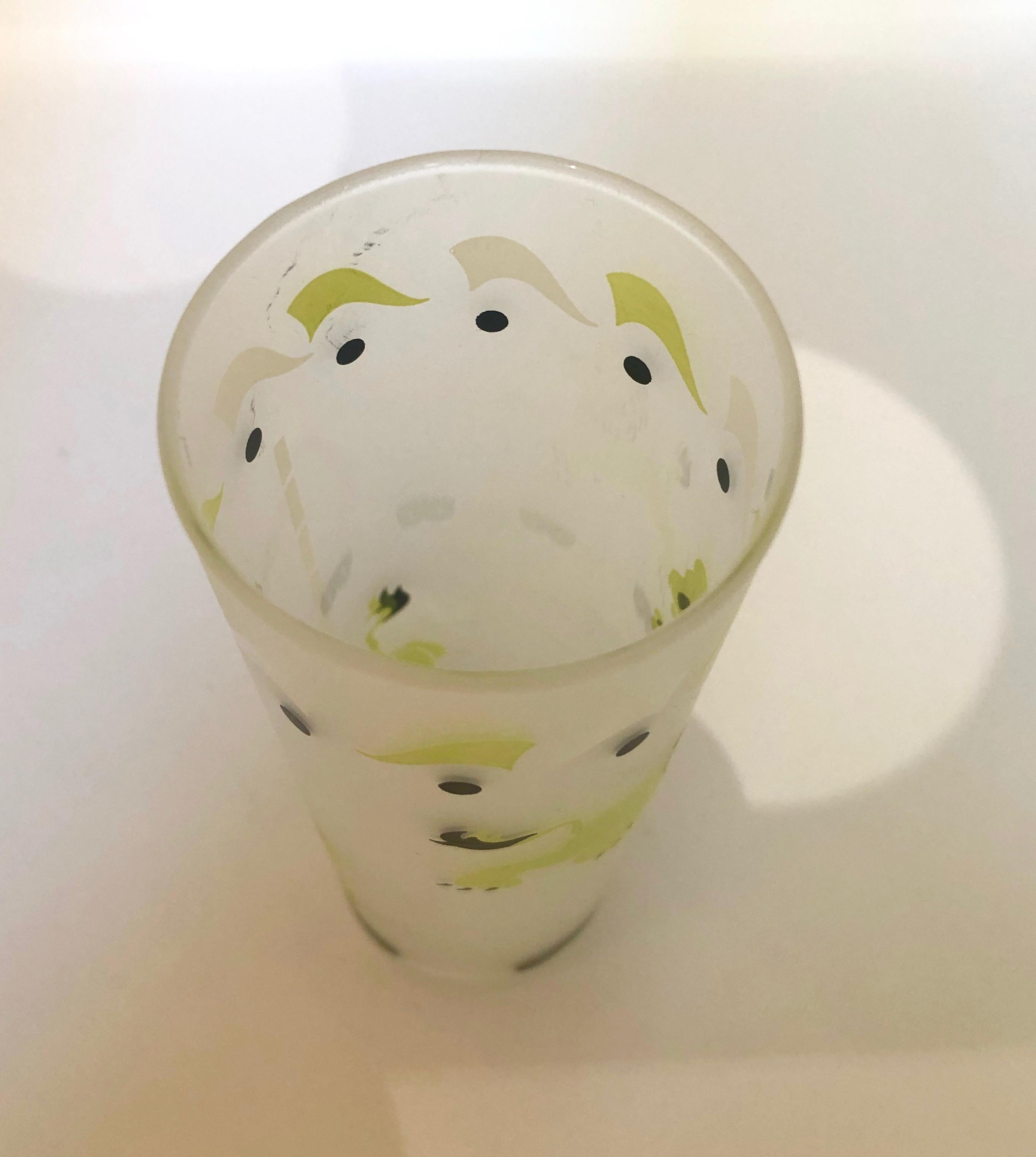 Mid-Century Modern Set of Four Yellow, Blue, Black & White Frosted Zombie Carousel Cocktail Glasses For Sale