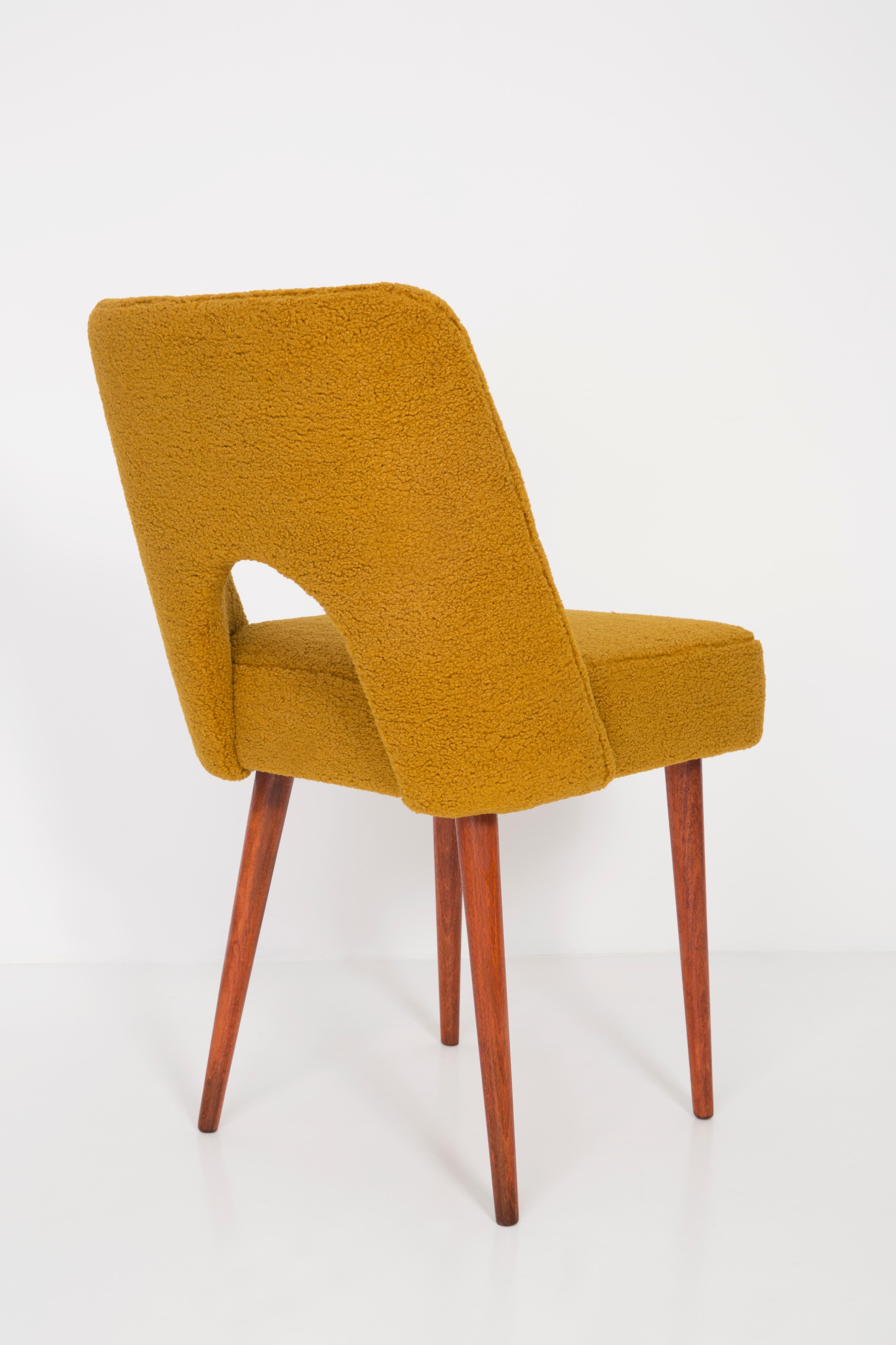 Set of Four Yellow Ochre Boucle 'Shell' Chairs, 1960s For Sale 3