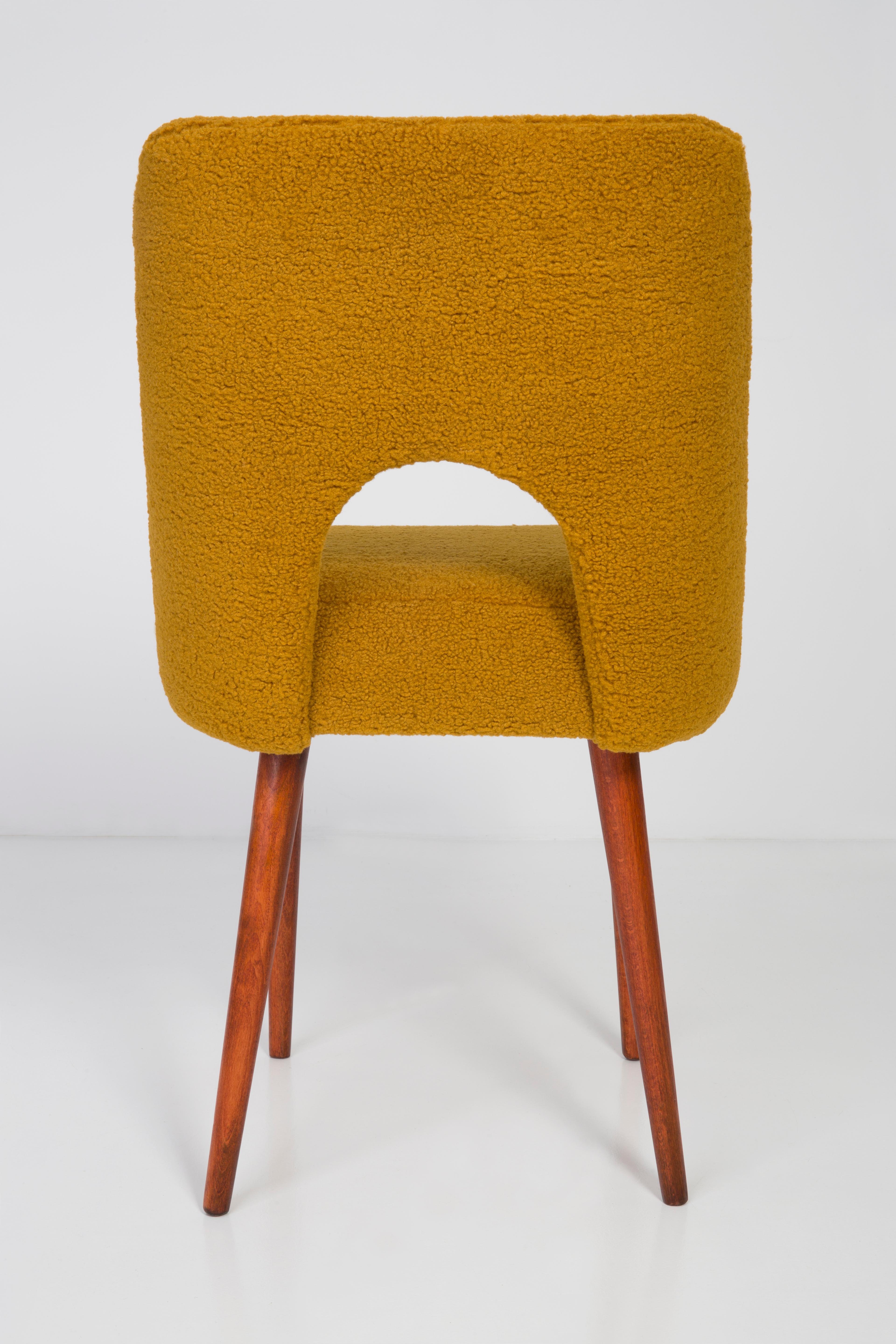 Satz von vier gelben Ochre-Bouclé-Sesseln „Shell“, 1960er Jahre im Angebot 7