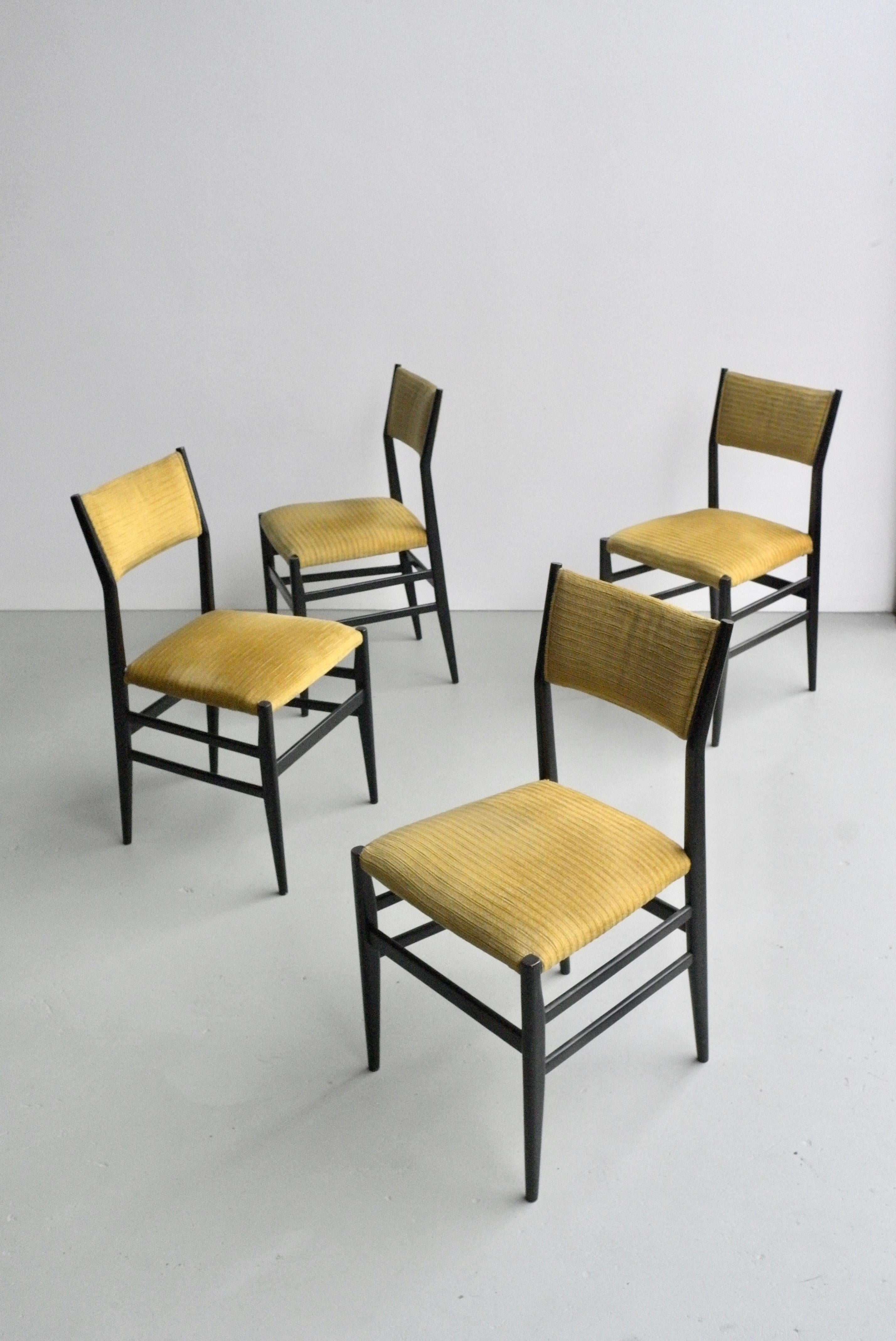 Set of four leggera chairs by Gio Ponti Italy, 1954?
Set of four vintage leggera chairs by Gio Ponti for Cassina, model 646/3. A precursor to 1957s Superleggera, this model was made with upholstered seats and backs. All original with black painted