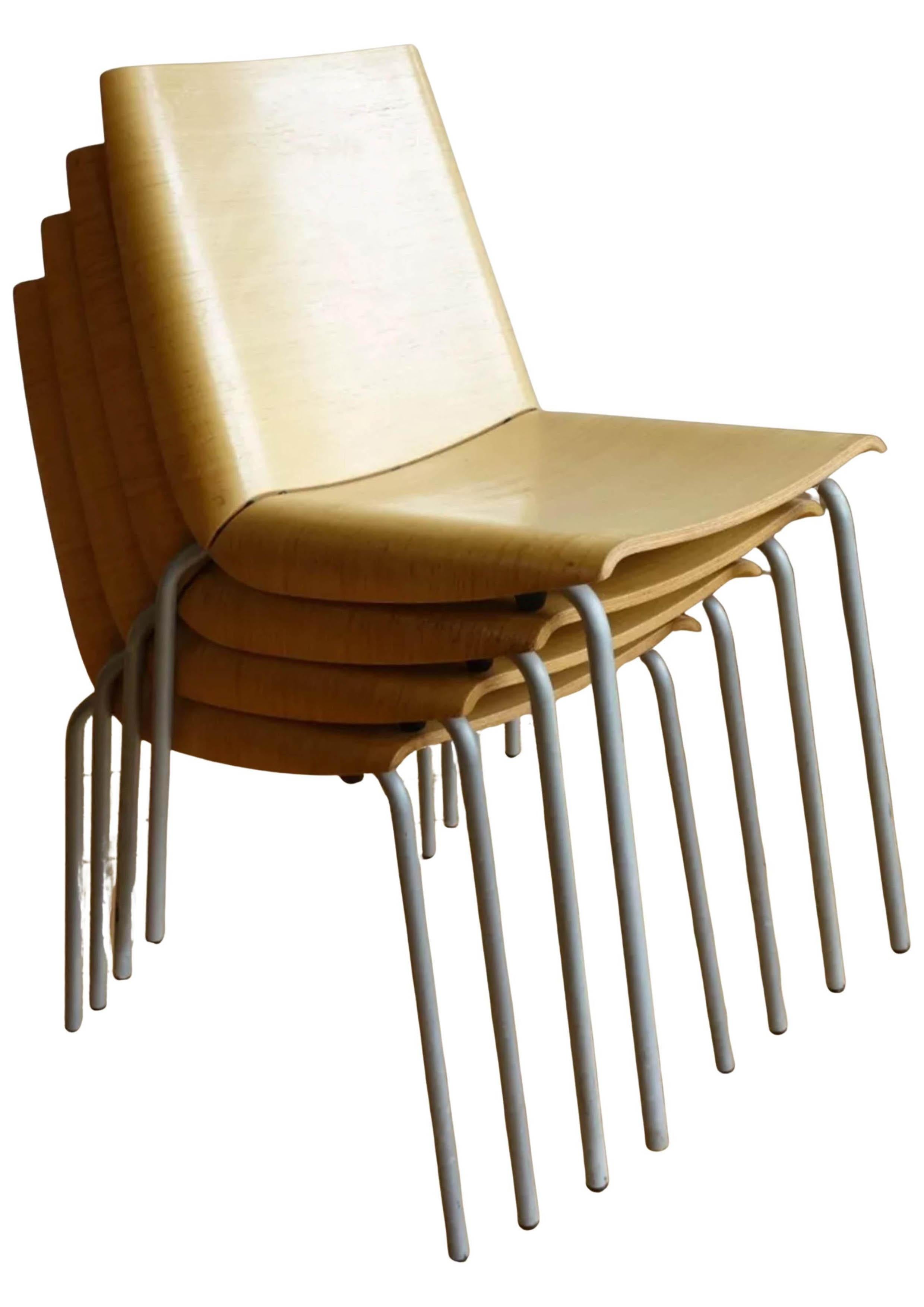 italien Ensemble de quatre chaises empilables en bois zébré de Cisotti & Laub en vente