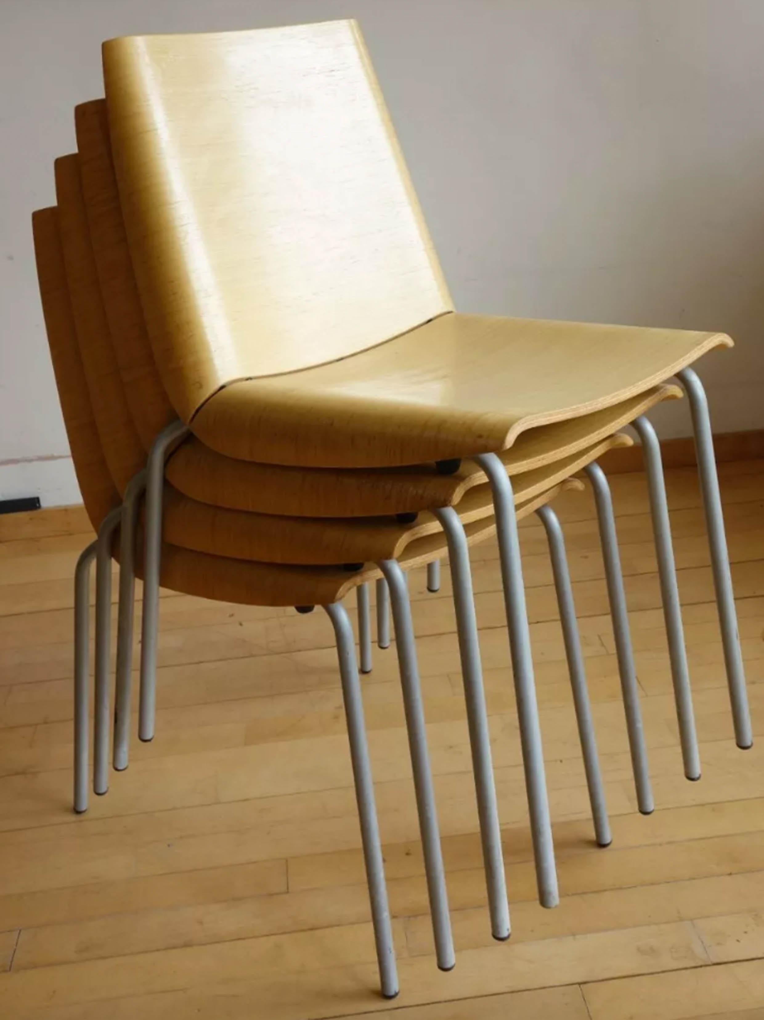 Ensemble de quatre chaises empilables en bois zébré de Cisotti & Laub en vente 2
