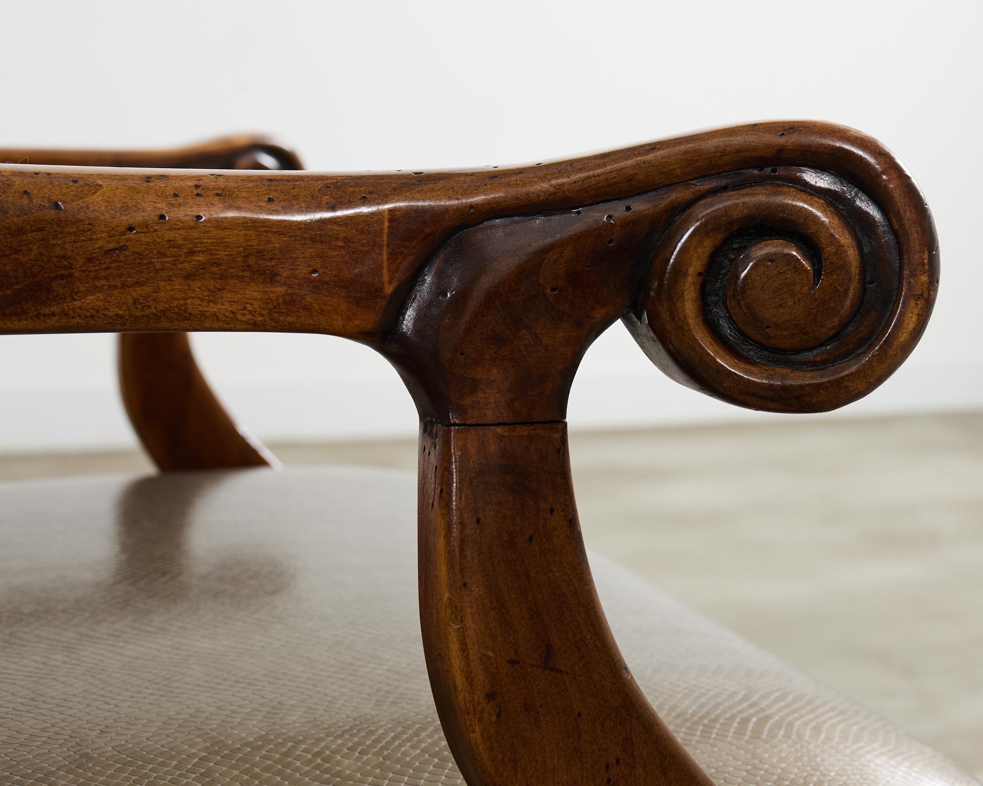 Ensemble de quatorze chaises de salle à manger Os de Mouton de style baroque en vente 3