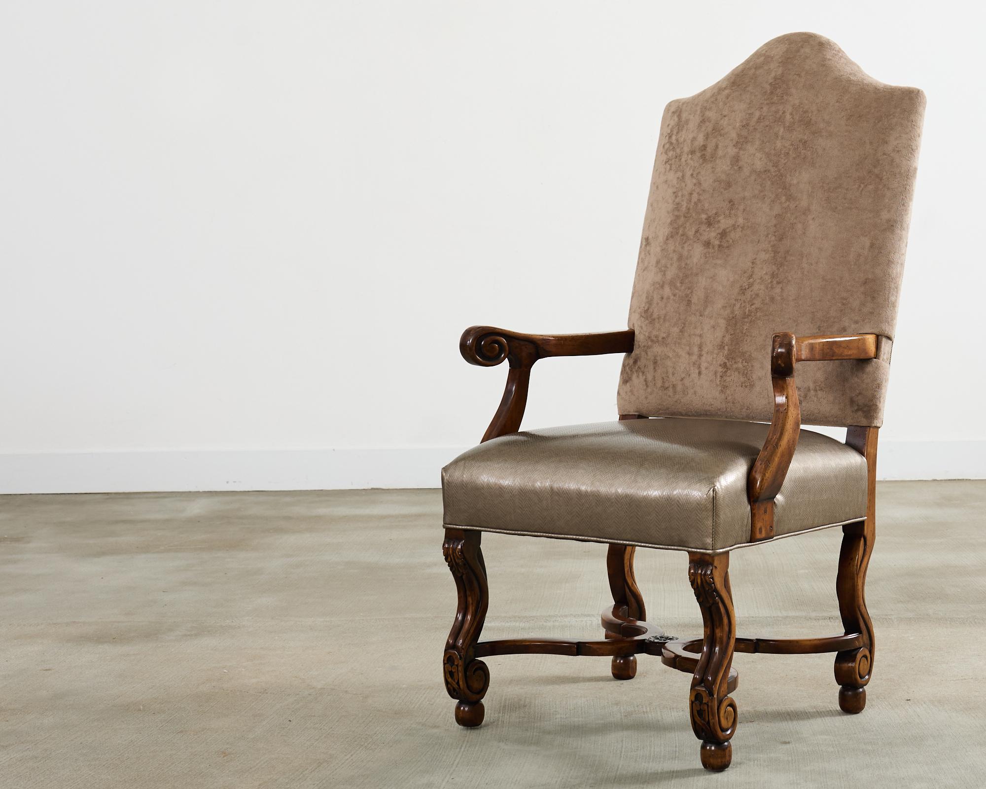 Ensemble de quatorze chaises de salle à manger Os de Mouton de style baroque en vente 5