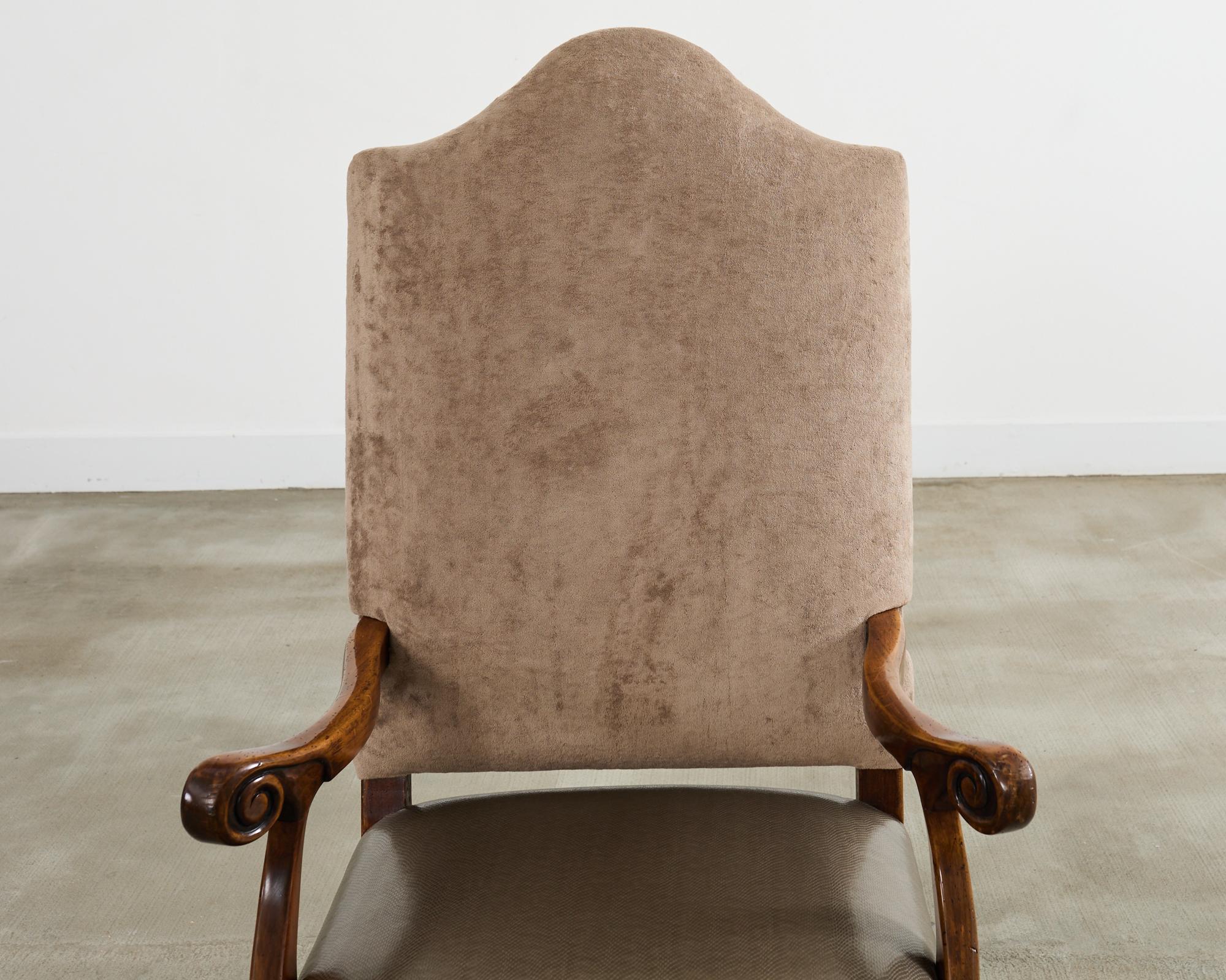Ensemble de quatorze chaises de salle à manger Os de Mouton de style baroque en vente 7