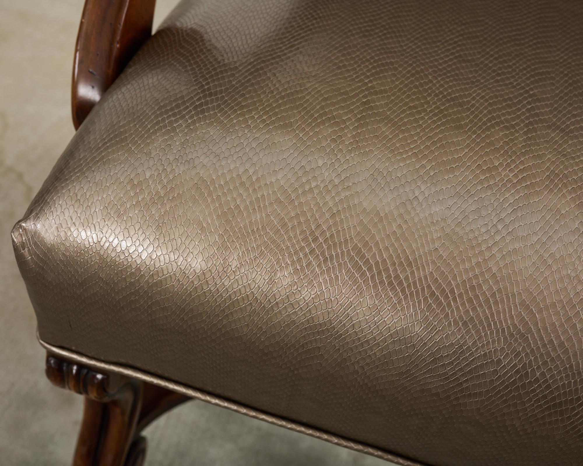 Ensemble de quatorze chaises de salle à manger Os de Mouton de style baroque en vente 8