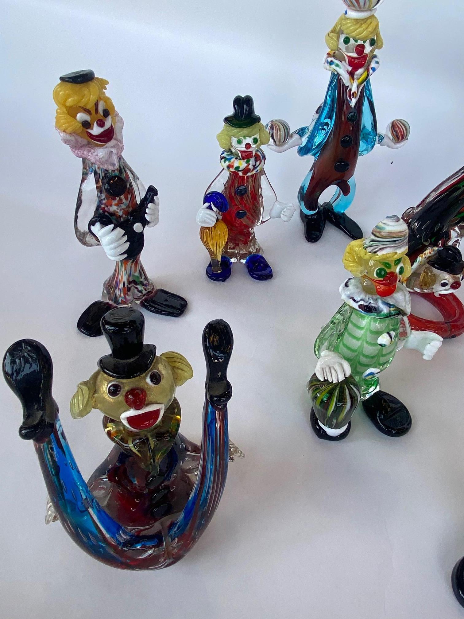 20ième siècle Ensemble de quatorze clowns en verre de Murano, 20e siècle en vente