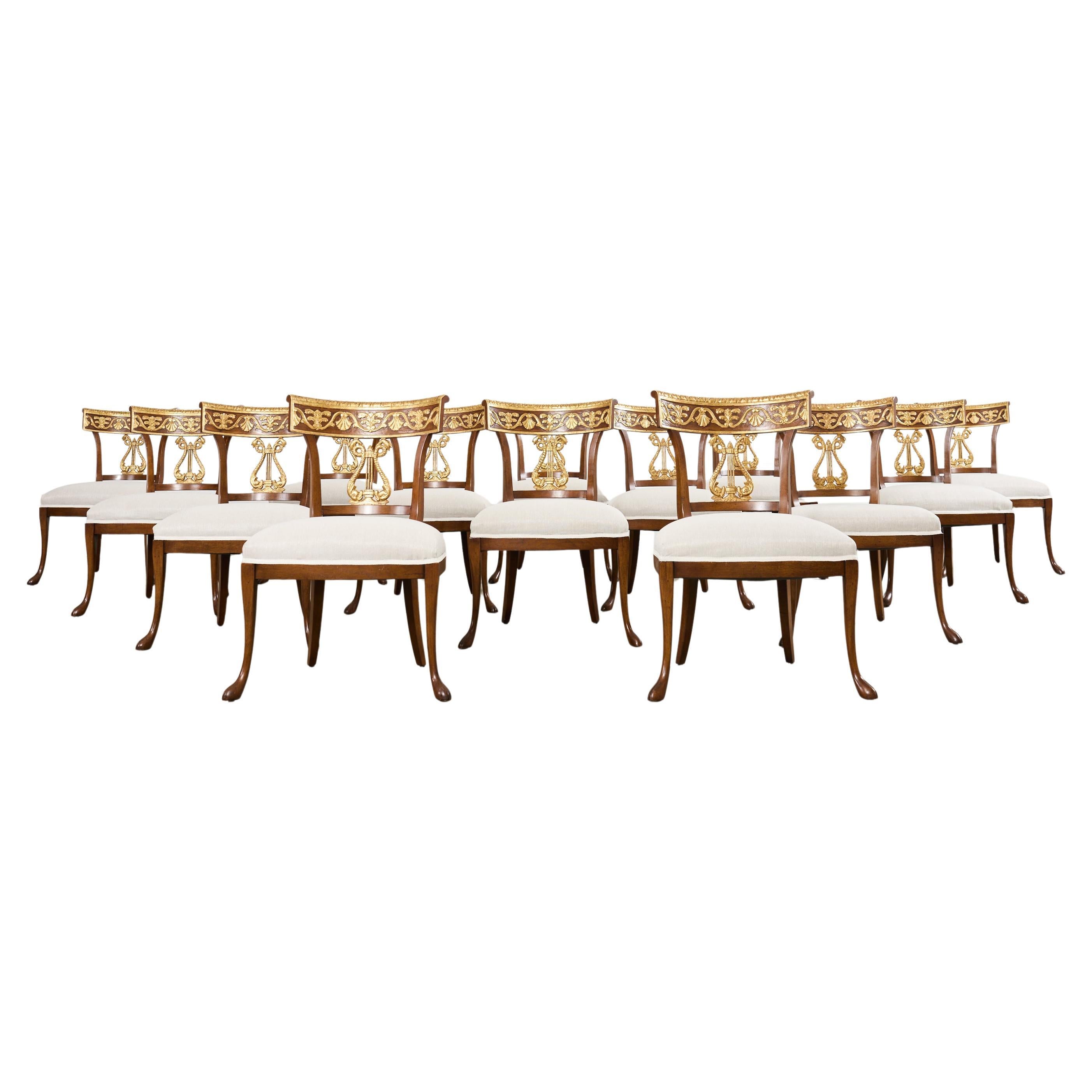 Conjunto de catorce sillas de comedor neoclásicas Cornell Nancy Corzine en venta