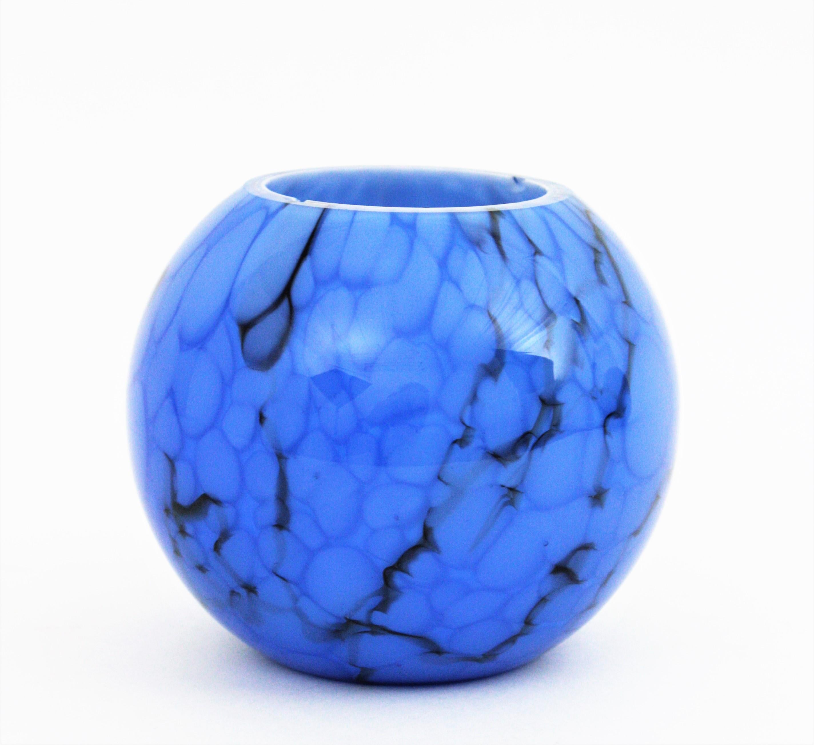 Set of Fratelli Toso Venini Murano Murrina Lattimo Blue & Black Glass Ball Vases For Sale 3