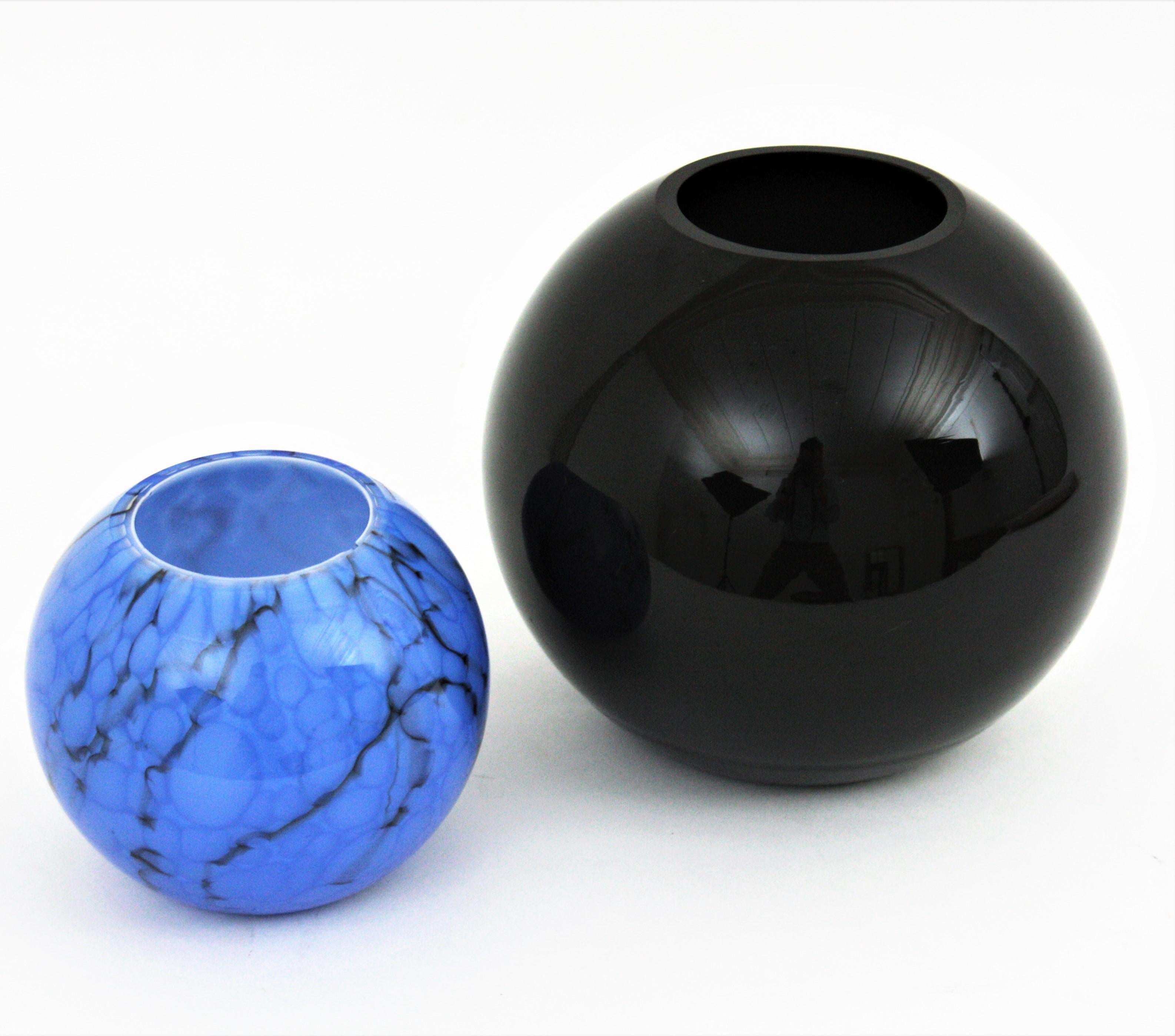 Set of Fratelli Toso Venini Murano Murrina Lattimo Blue & Black Glass Ball Vases For Sale 6
