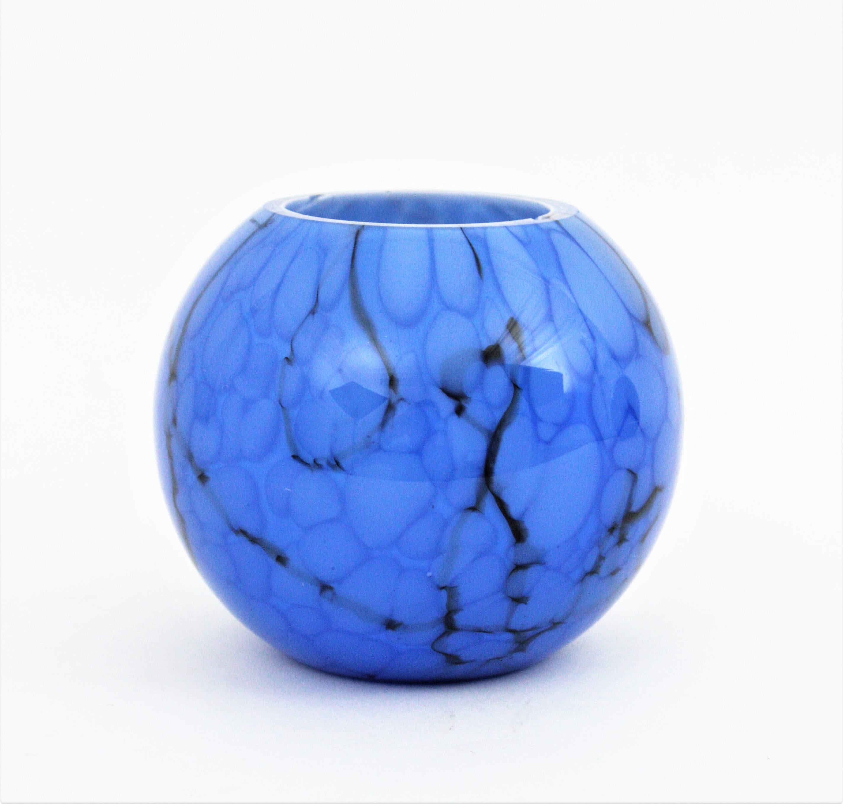 Set of Fratelli Toso Venini Murano Murrina Lattimo Blue & Black Glass Ball Vases For Sale 2