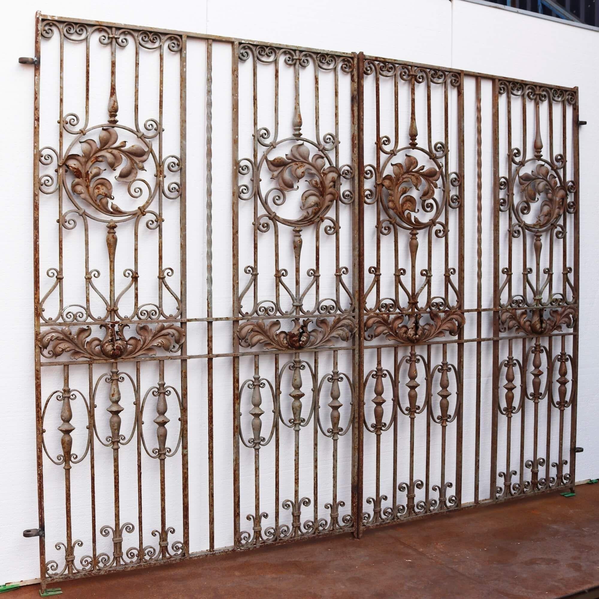Set of French Antique Wrought Iron Driveway Gates 294cm (9’6”) In Fair Condition For Sale In Wormelow, Herefordshire